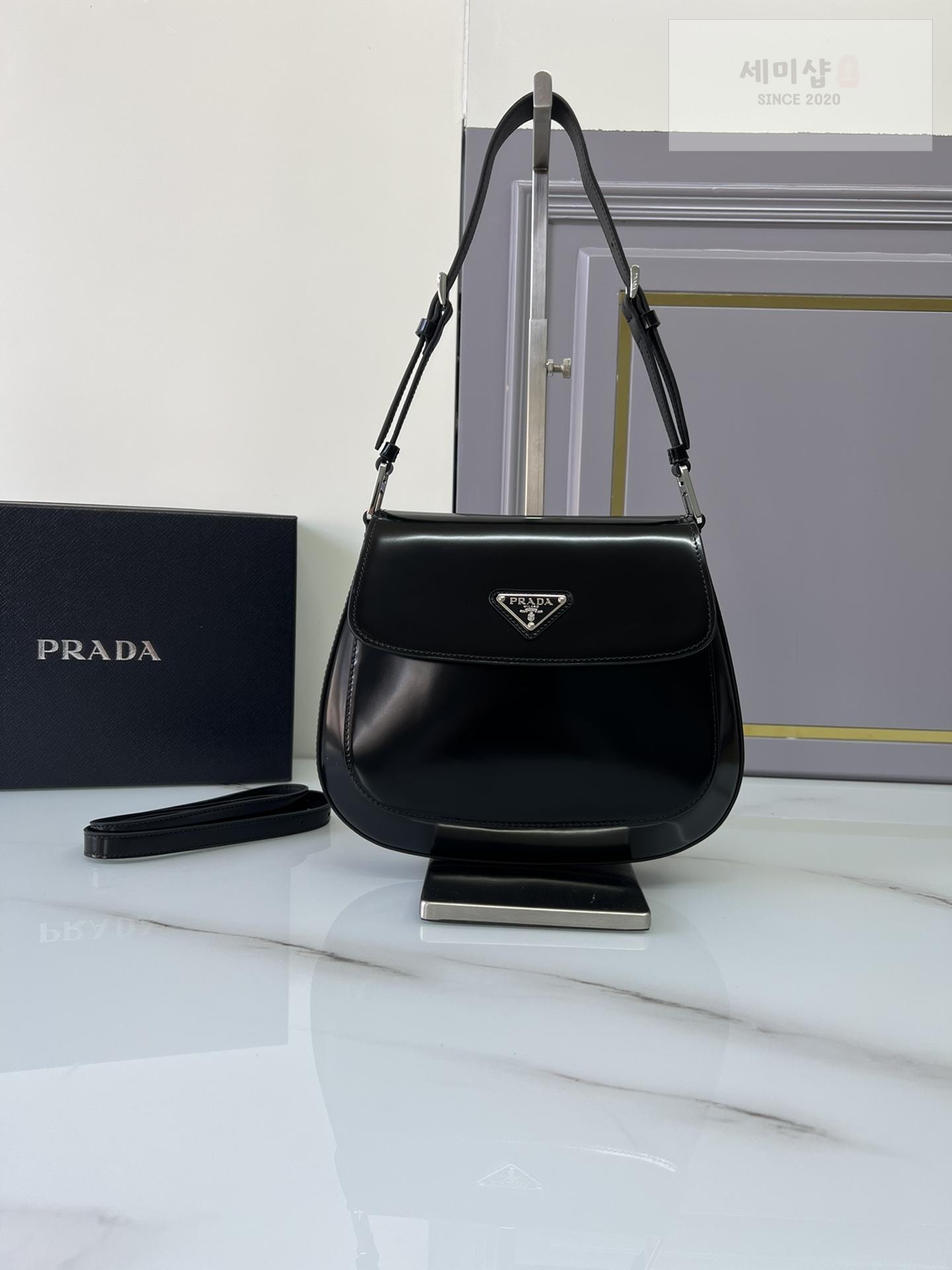 P R A D A Prada Brushed Cleo Flap Bag 7번 이미지