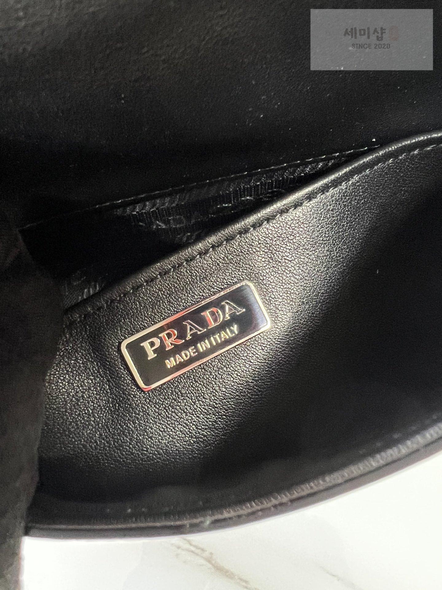 P R A D A Prada Brushed Cleo Flap Bag 14번 이미지