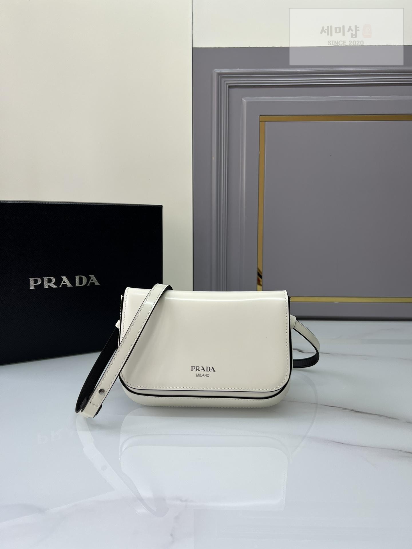 P R A D A Prada Brushed Leather Mini Bag 24번 이미지