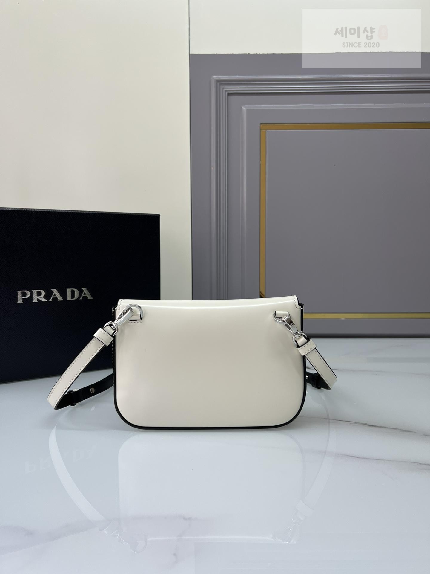 P R A D A Prada Brushed Leather Mini Bag 21번 이미지