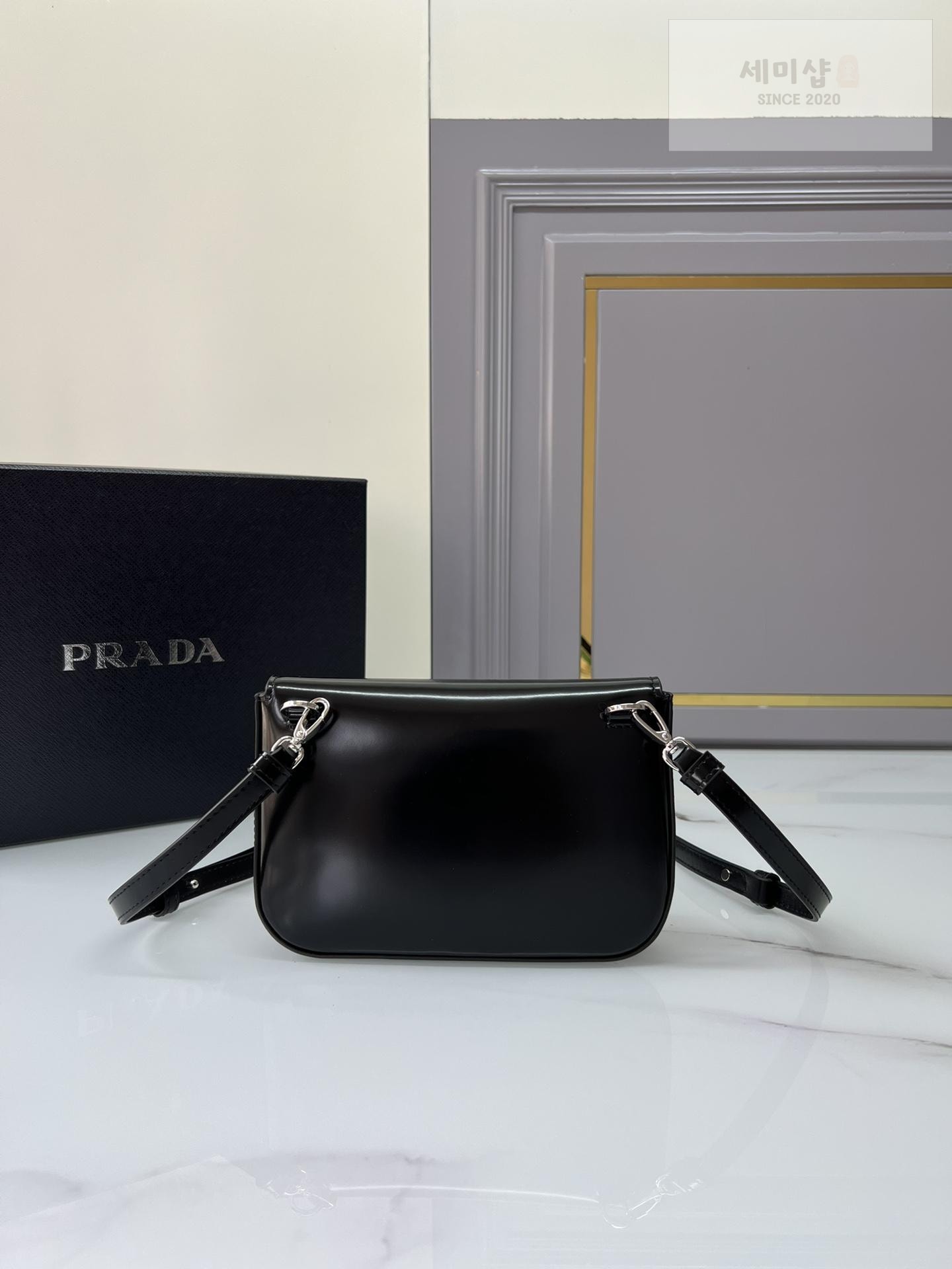 P R A D A Prada Brushed Leather Mini Bag 6번 이미지