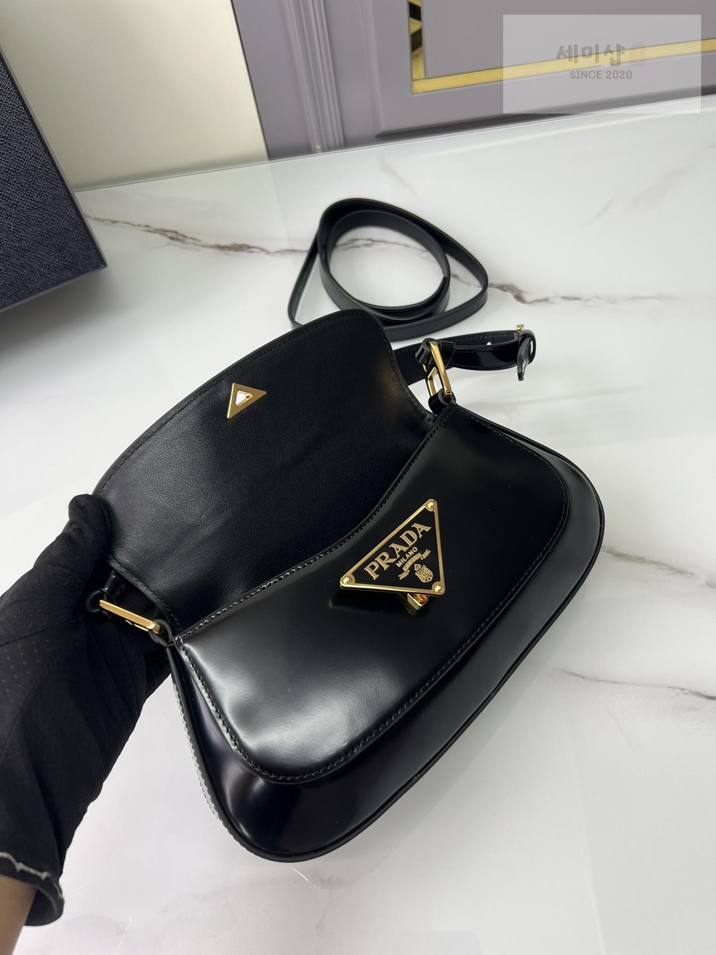 P R A D A Prada Brushed Leather Shoulder Bag 5번 이미지