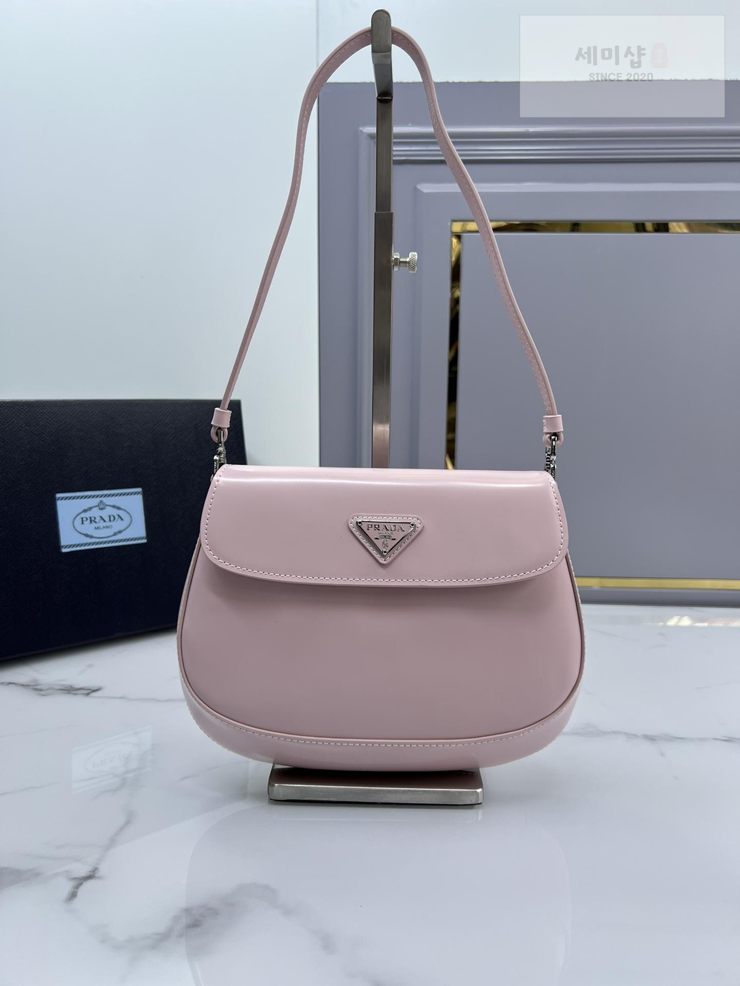 P R A D A Prada Cleo Brushed Leather Flap Shoulder Bag 7번 이미지