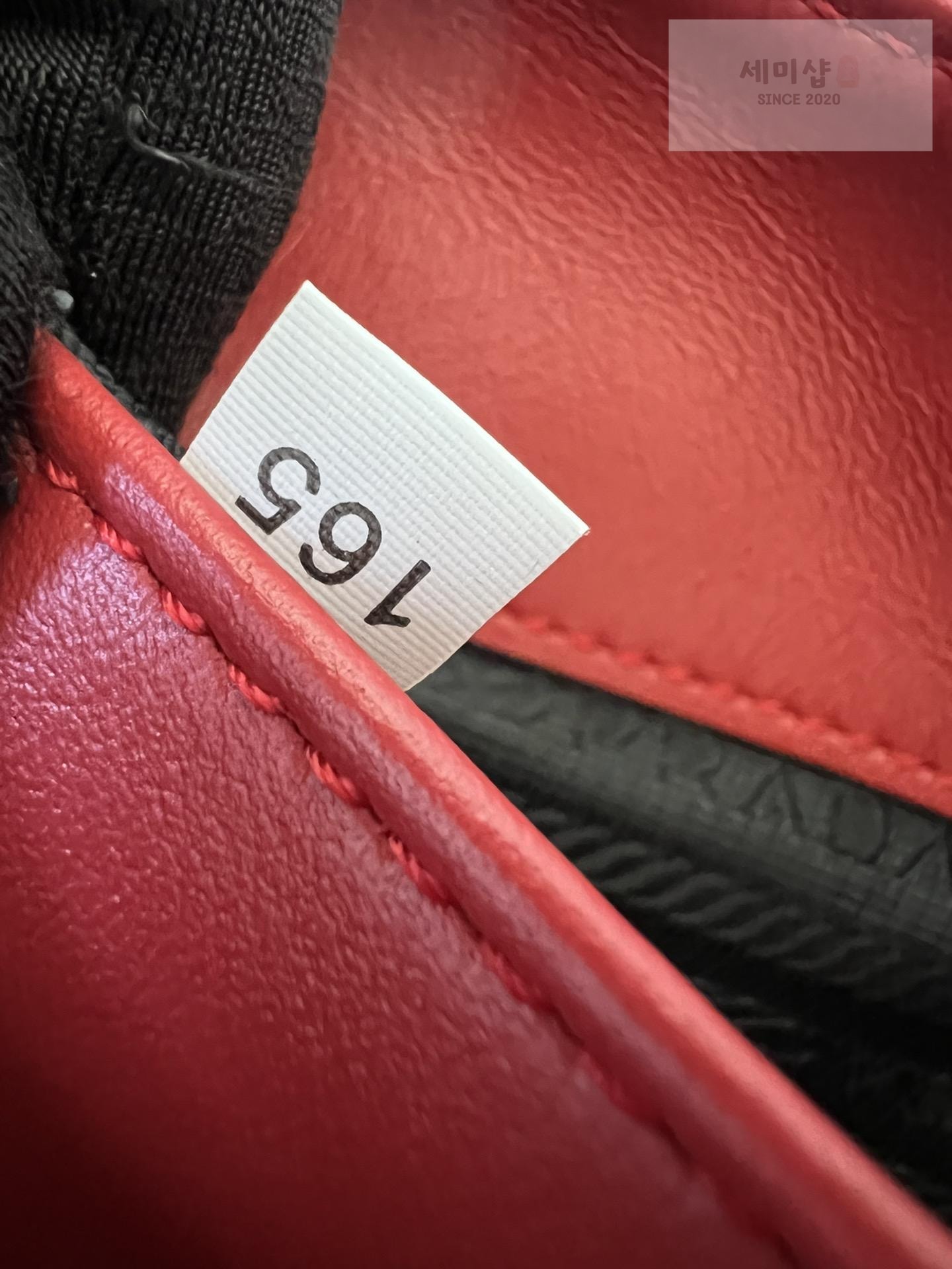 P R A D A Prada Cleo Brushed Leather Shoulder Bag 26번 이미지