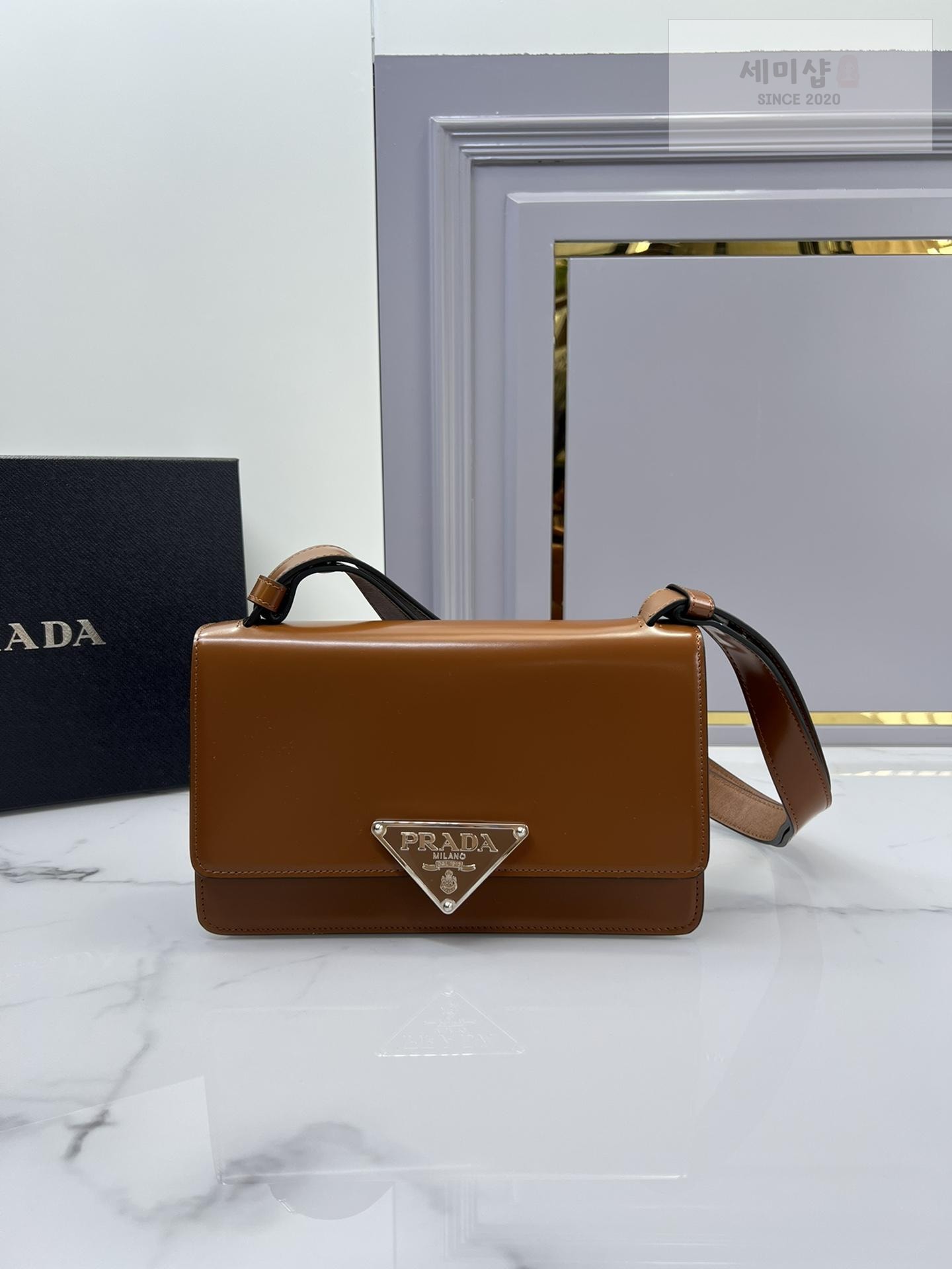 P R A D A Prada Emblem Brushed Leather Bag Bag 14번 이미지