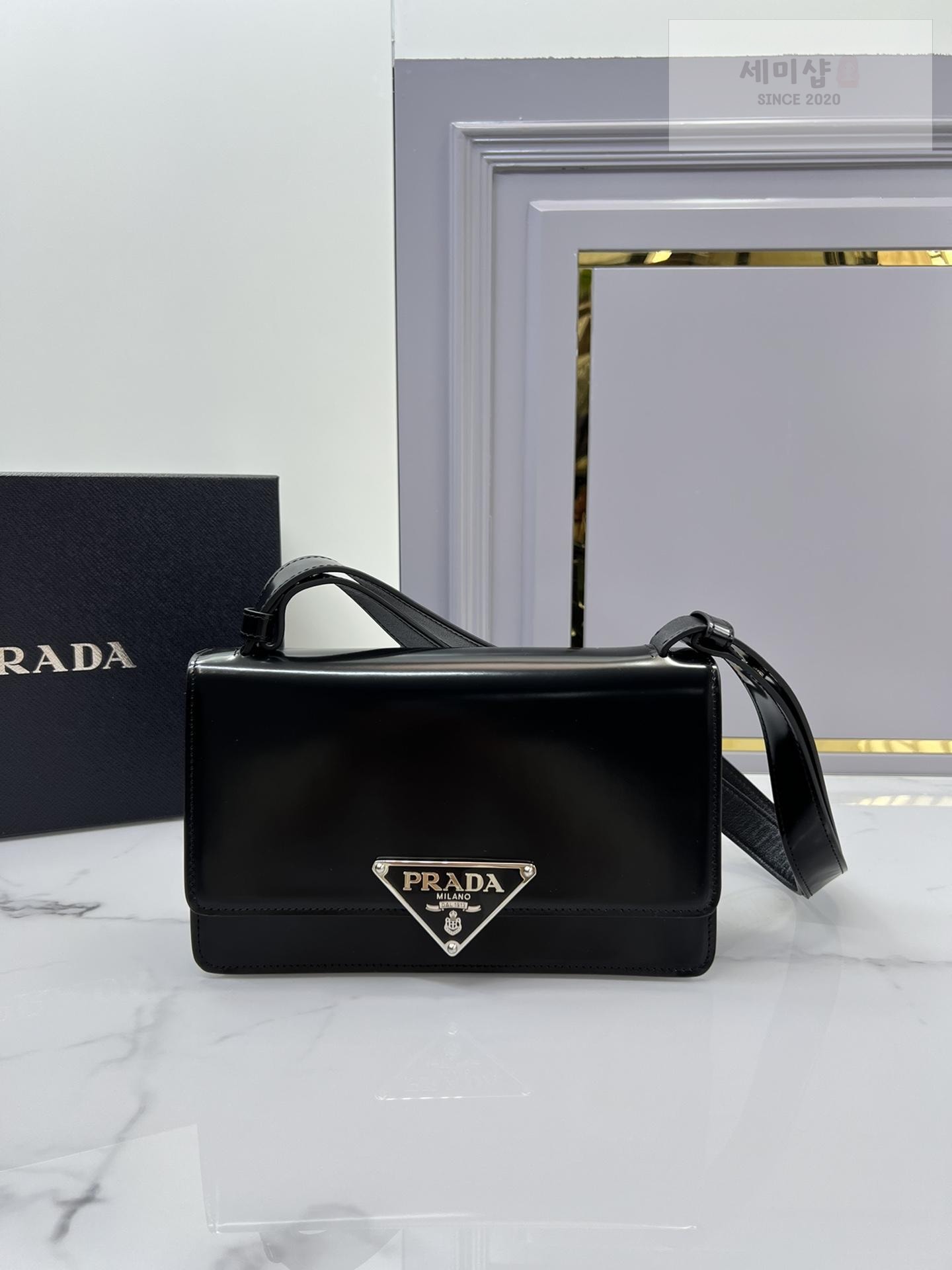 P R A D A Prada Emblem Brushed Leather Bag Bag 12번 이미지