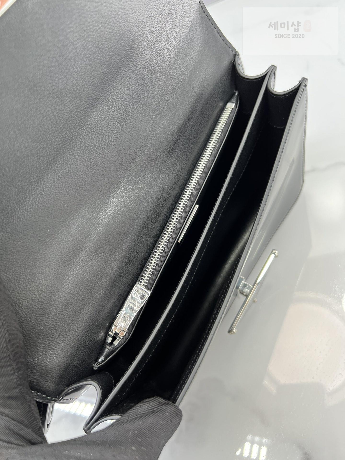 P R A D A Prada Emblem Brushed Leather Bag Bag 13번 이미지