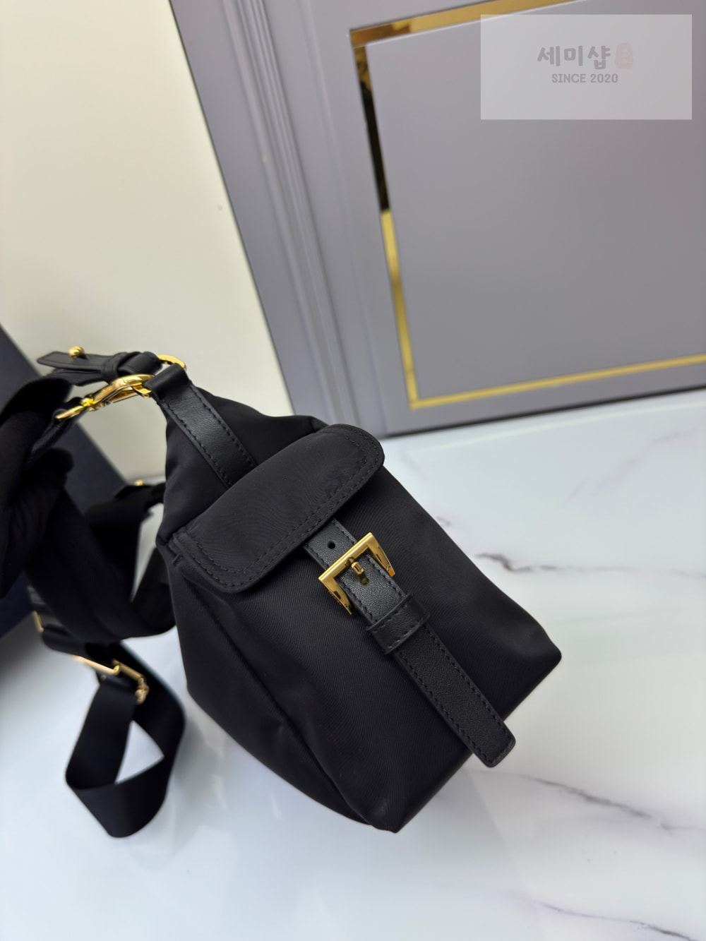 P R A D A Prada Explore Large Re-Nylon And Leather Bag 2번 이미지