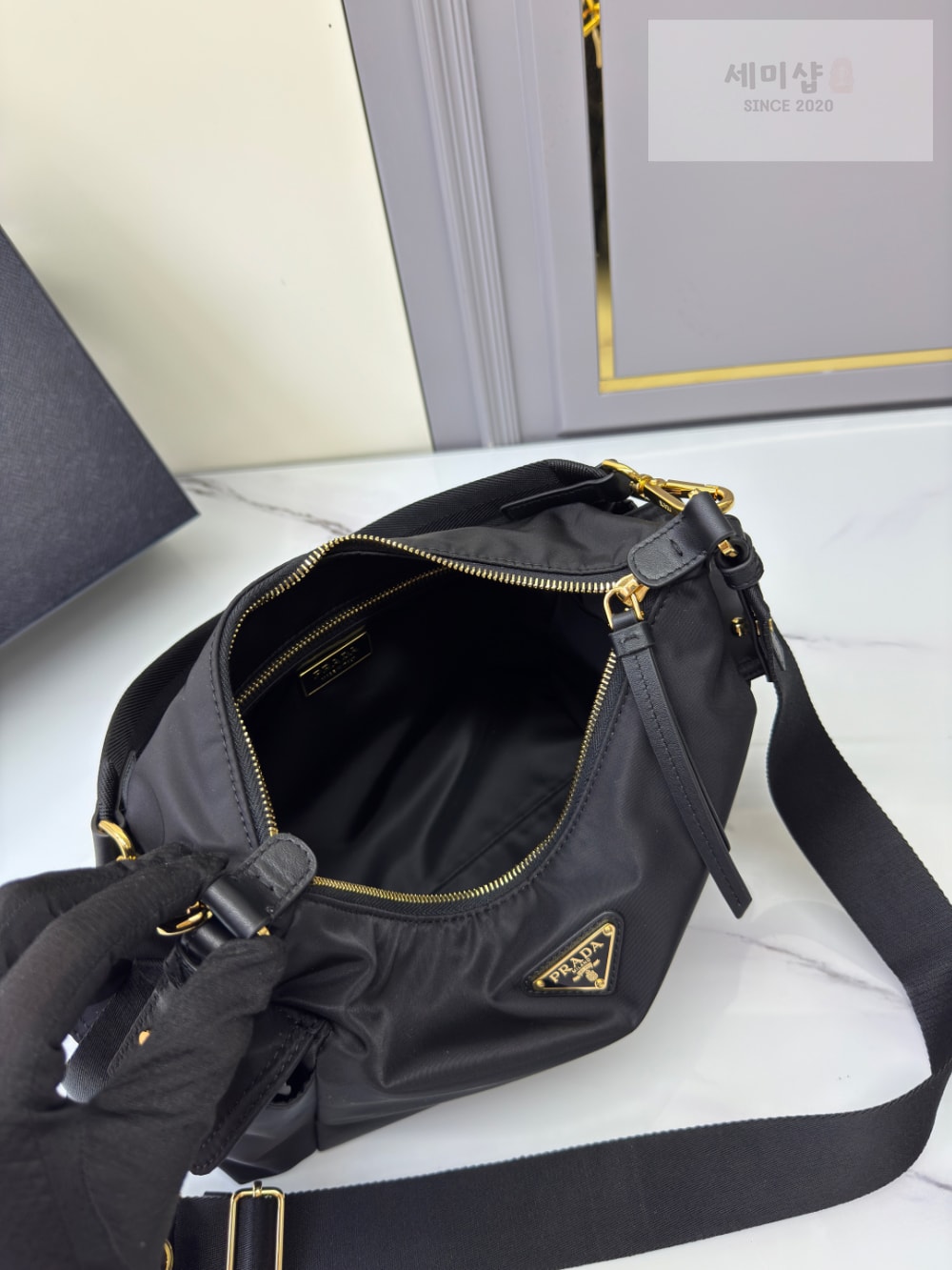 P R A D A Prada Explore Large Re-Nylon And Leather Bag 5번 이미지