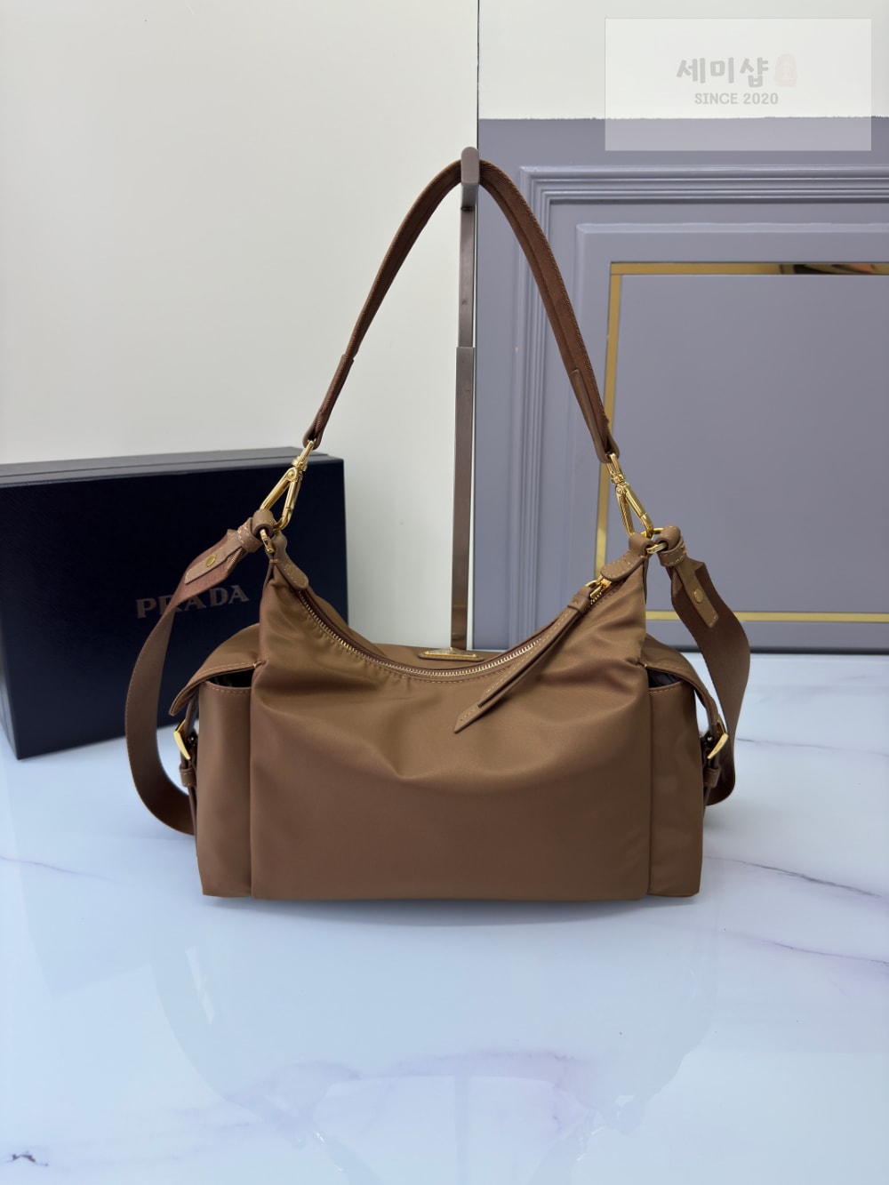 P R A D A Prada Explore Large Re-Nylon And Leather Bag 14번 이미지