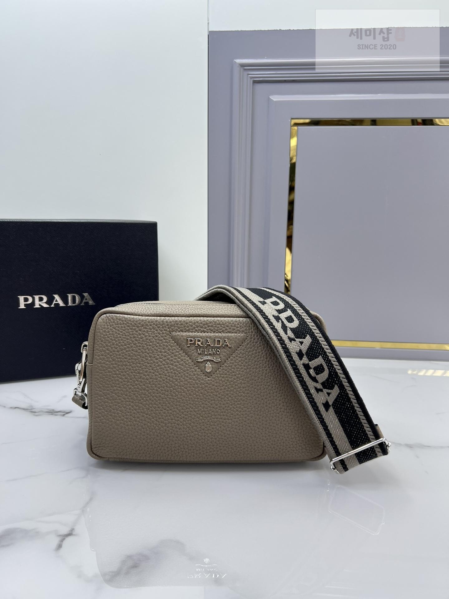 P R A D A Prada Flou Shoulder Bag 19번 이미지