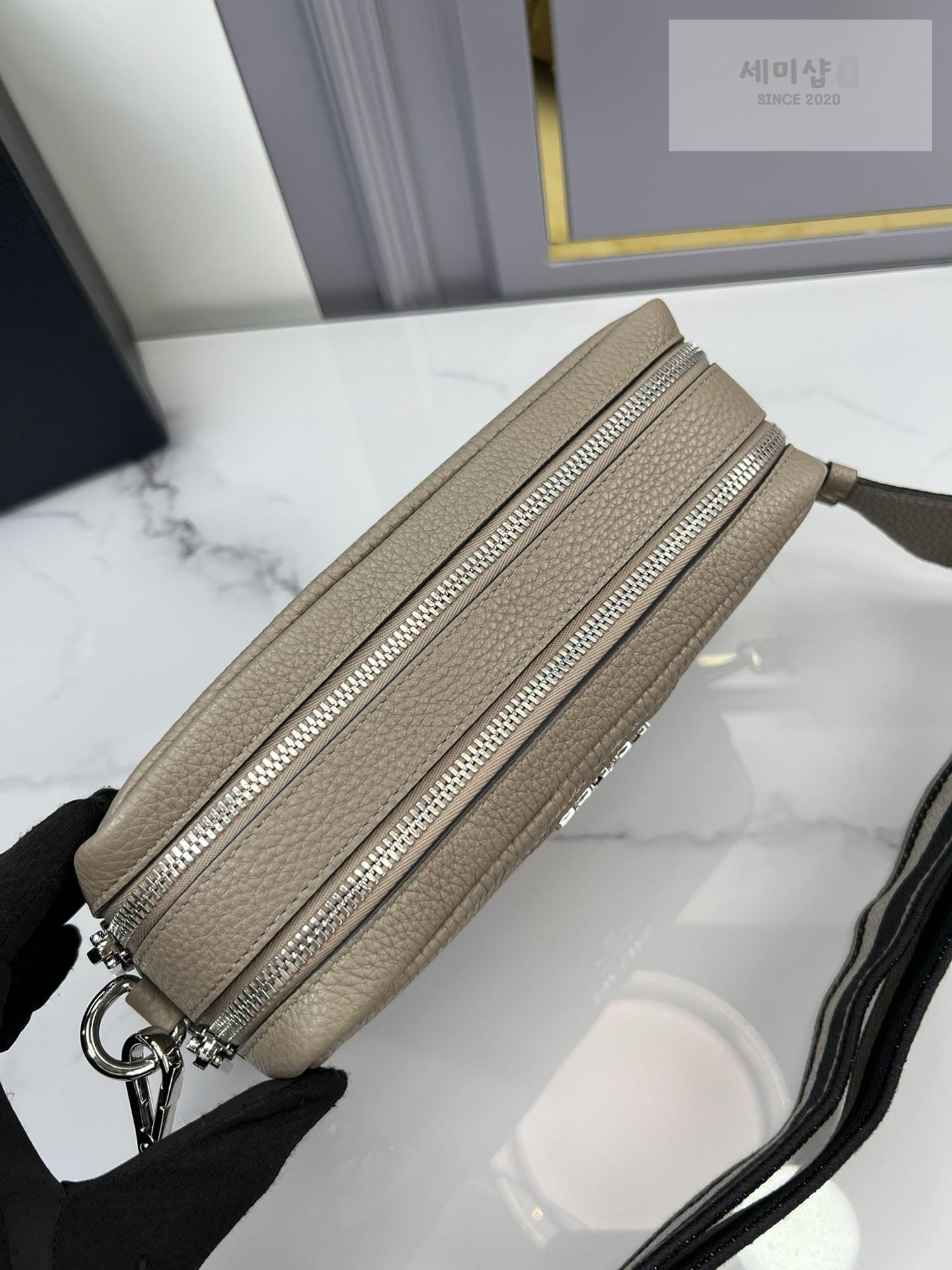 P R A D A Prada Flou Shoulder Bag 4번 이미지