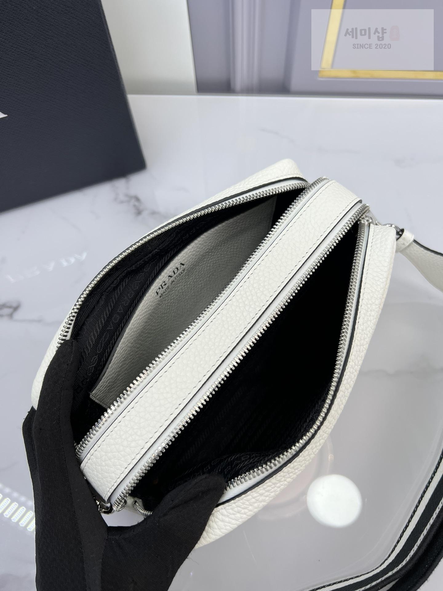 P R A D A Prada Flou Shoulder Bag 13번 이미지