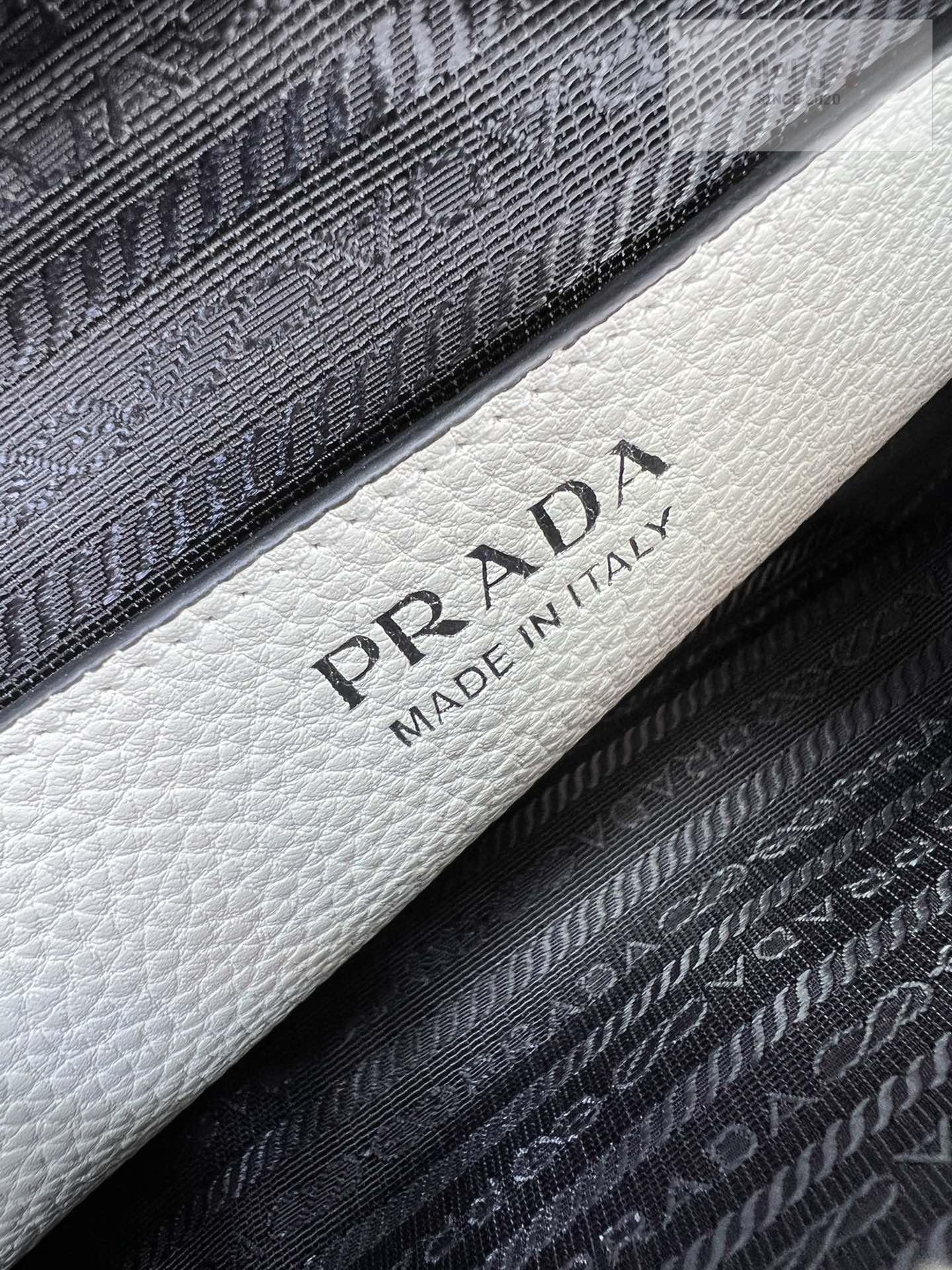 P R A D A Prada Flou Shoulder Bag 14번 이미지