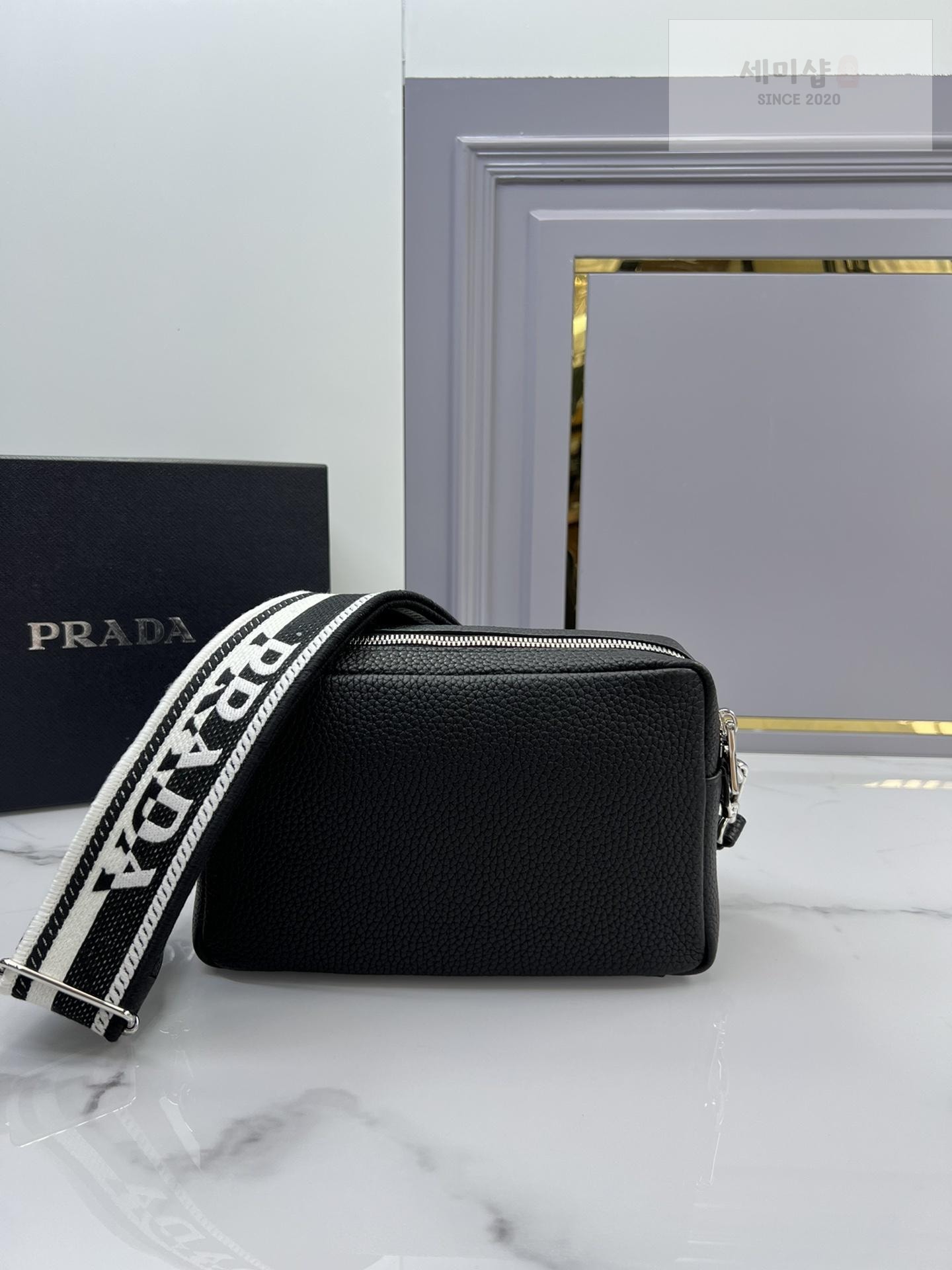 P R A D A Prada Flou Shoulder Bag 21번 이미지