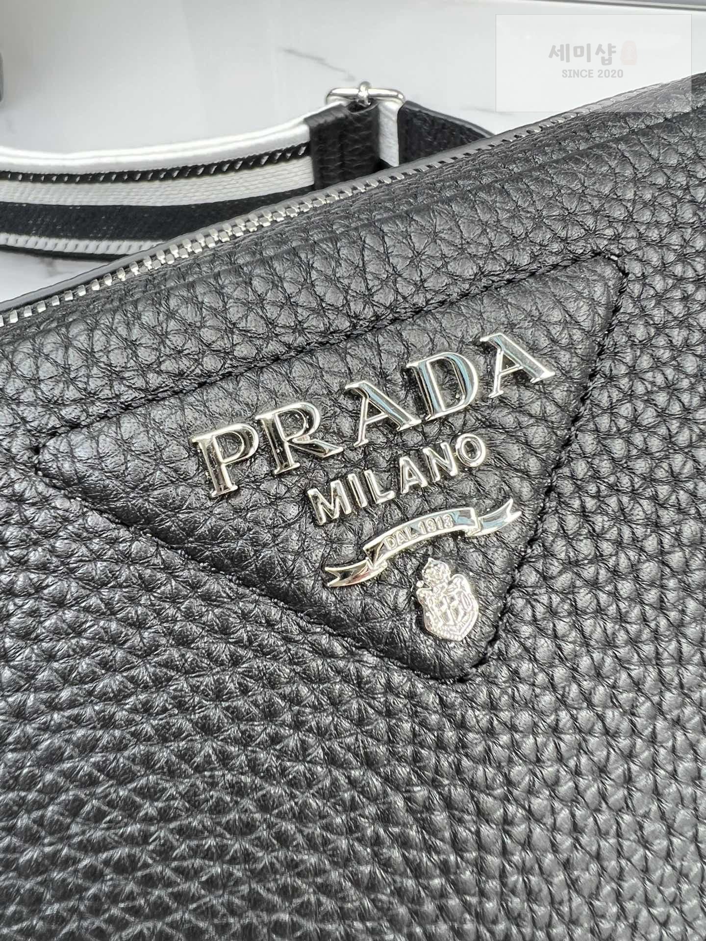 P R A D A Prada Flou Shoulder Bag 24번 이미지