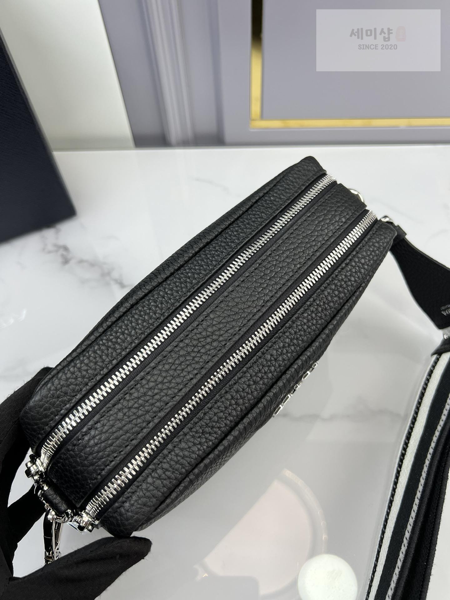 P R A D A Prada Flou Shoulder Bag 18번 이미지