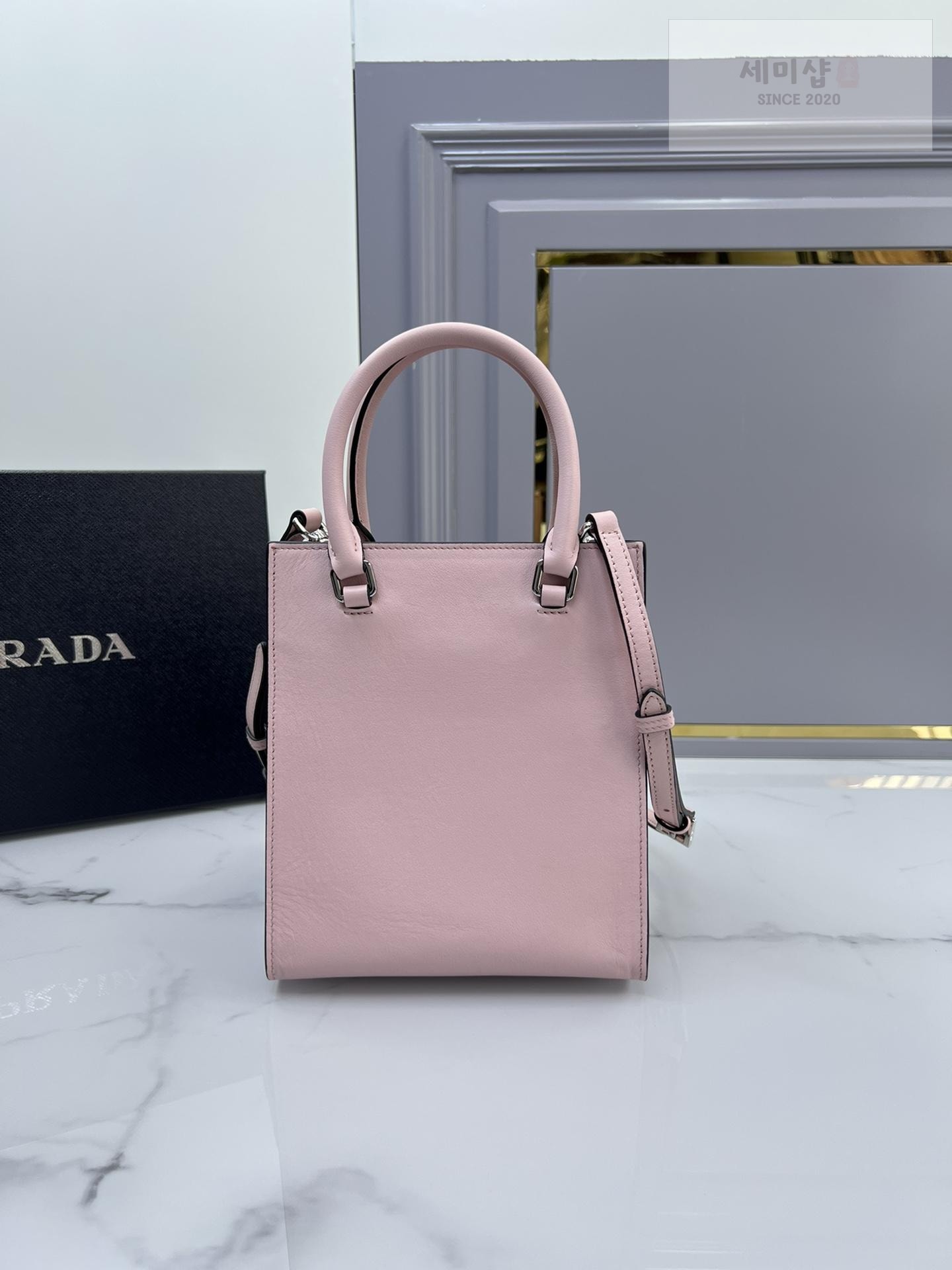 P R A D A Prada Leather Handbag Bag 35번 이미지