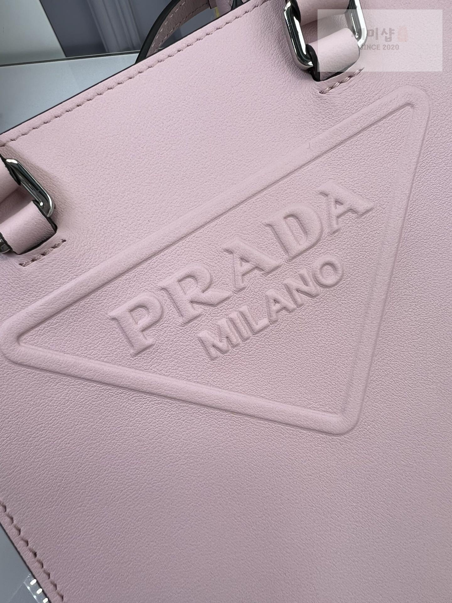 P R A D A Prada Leather Handbag Bag 2번 이미지