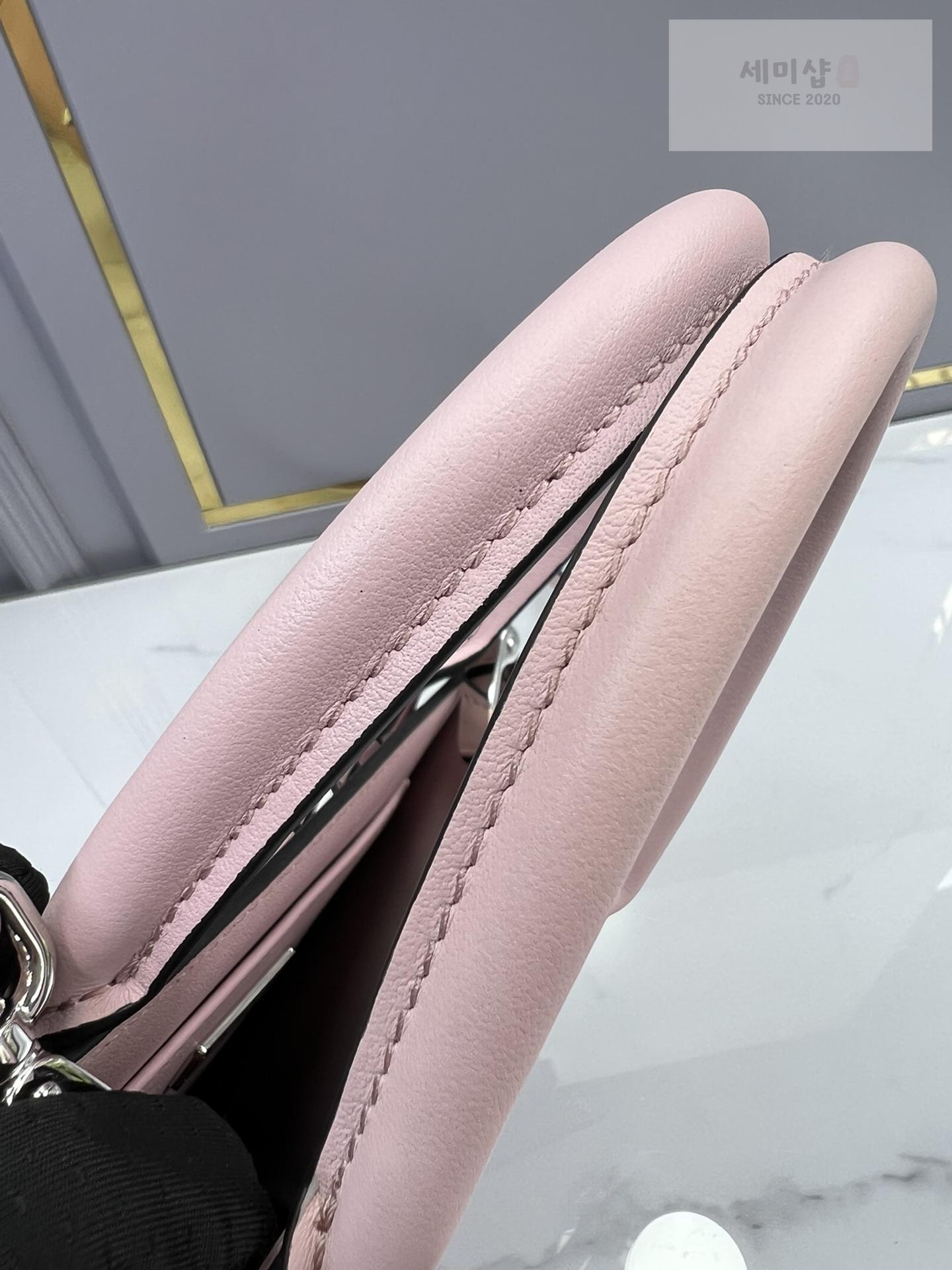 P R A D A Prada Leather Handbag Bag 3번 이미지