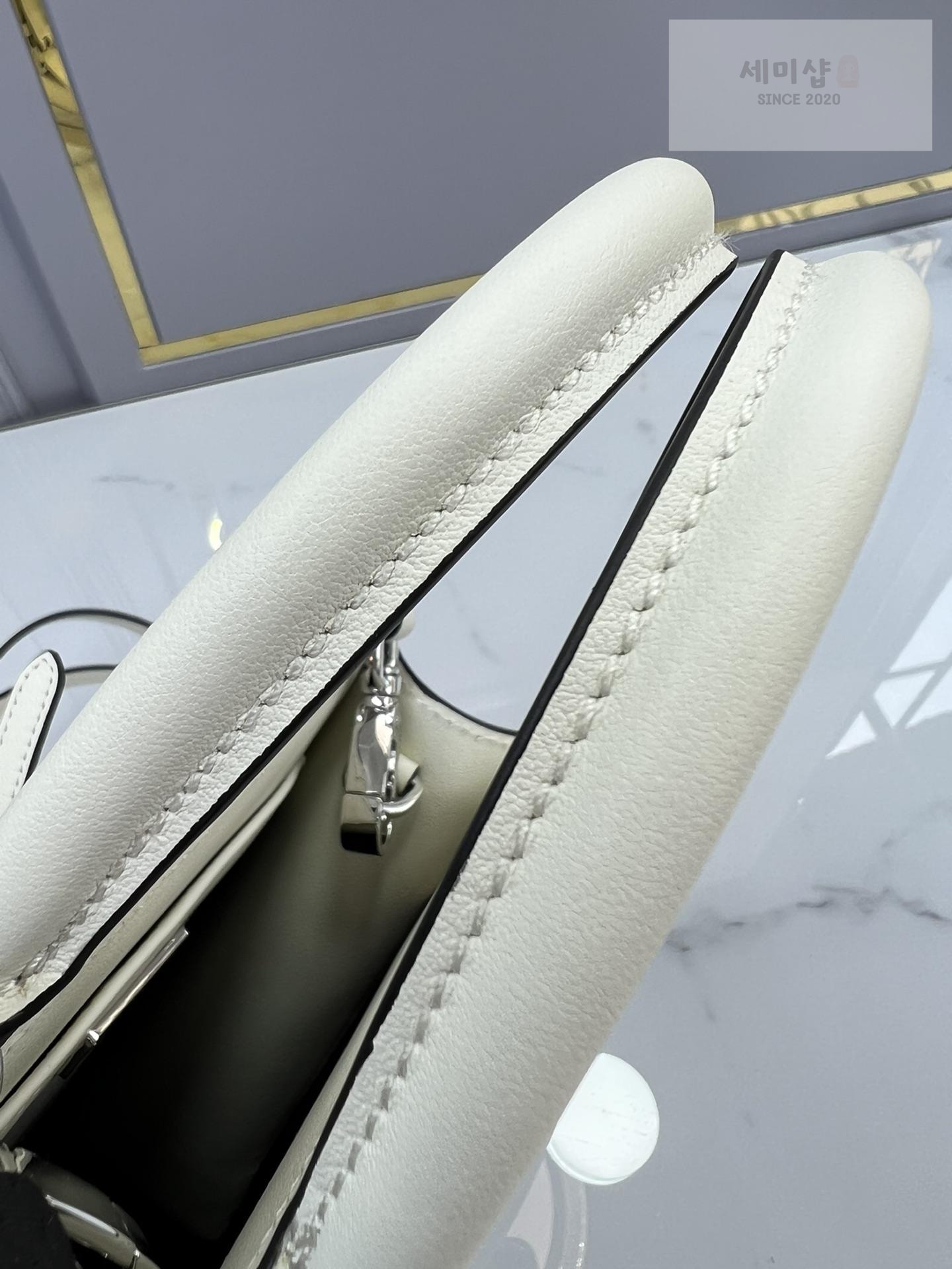 P R A D A Prada Leather Handbag Bag 14번 이미지