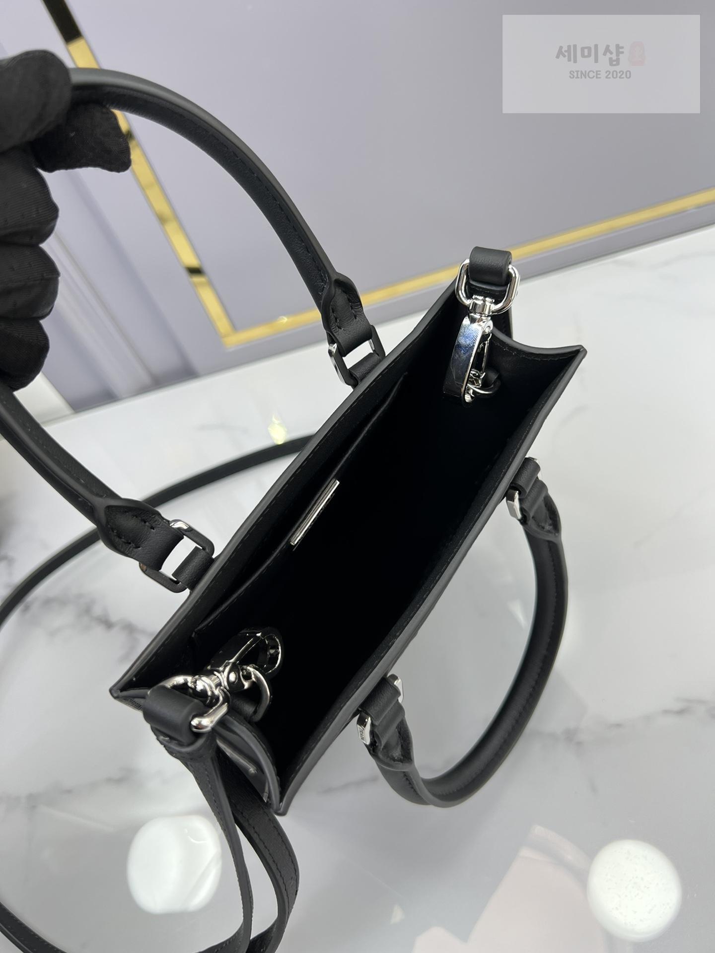 P R A D A Prada Leather Handbag Bag 30번 이미지