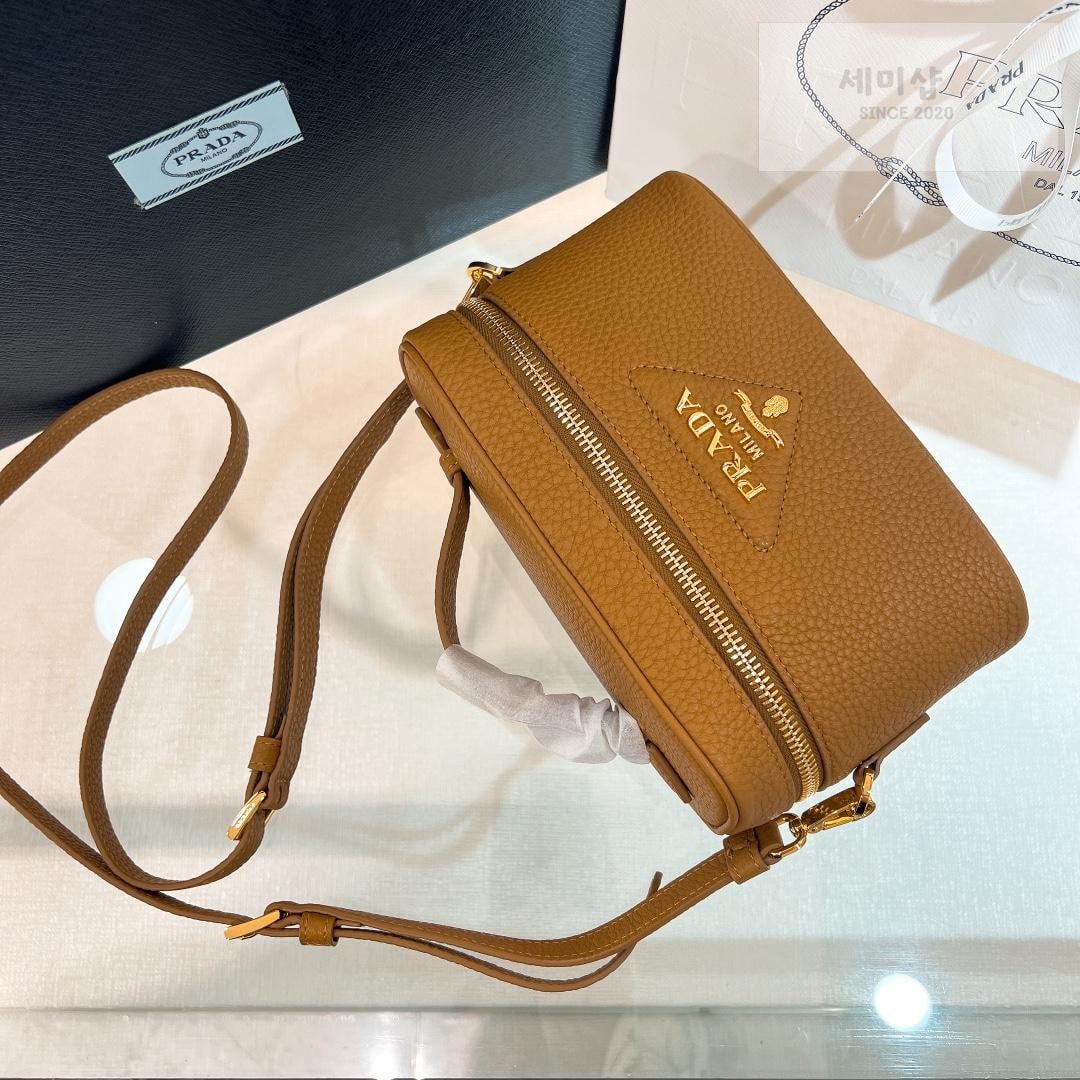 P R A D A Prada Leather Mini Bag 8번 이미지