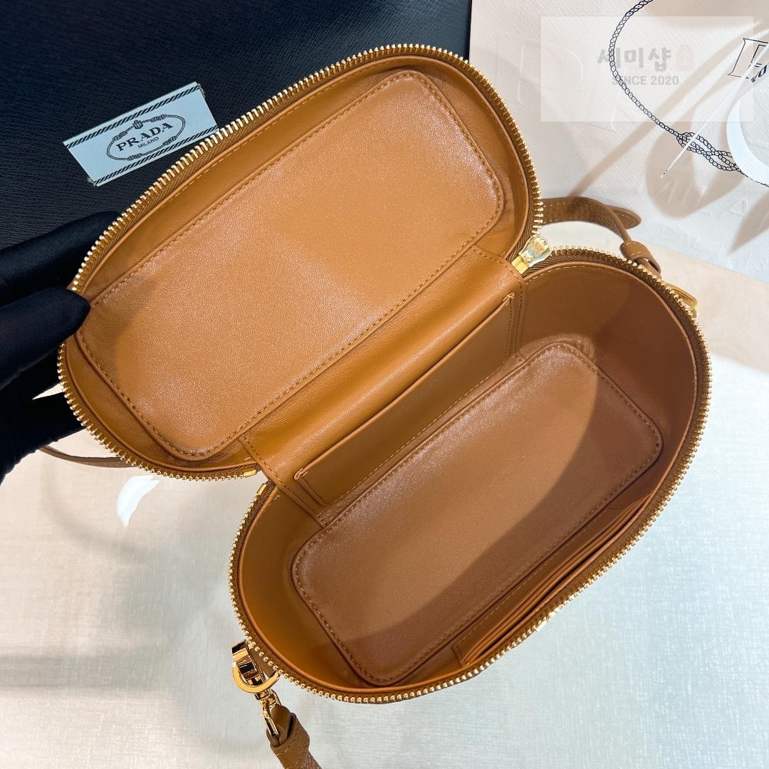 P R A D A Prada Leather Mini Bag 10번 이미지