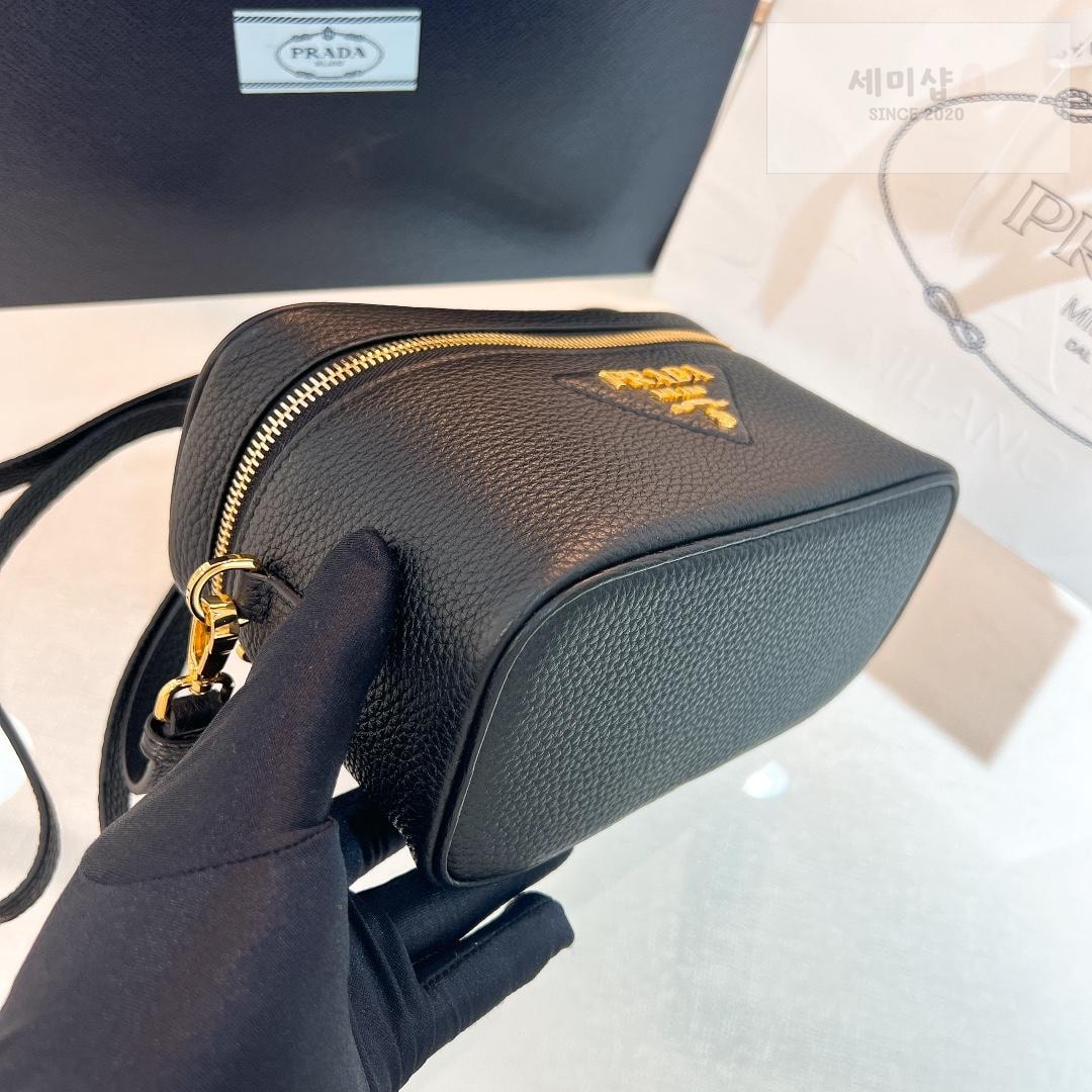 P R A D A Prada Leather Mini Bag 14번 이미지
