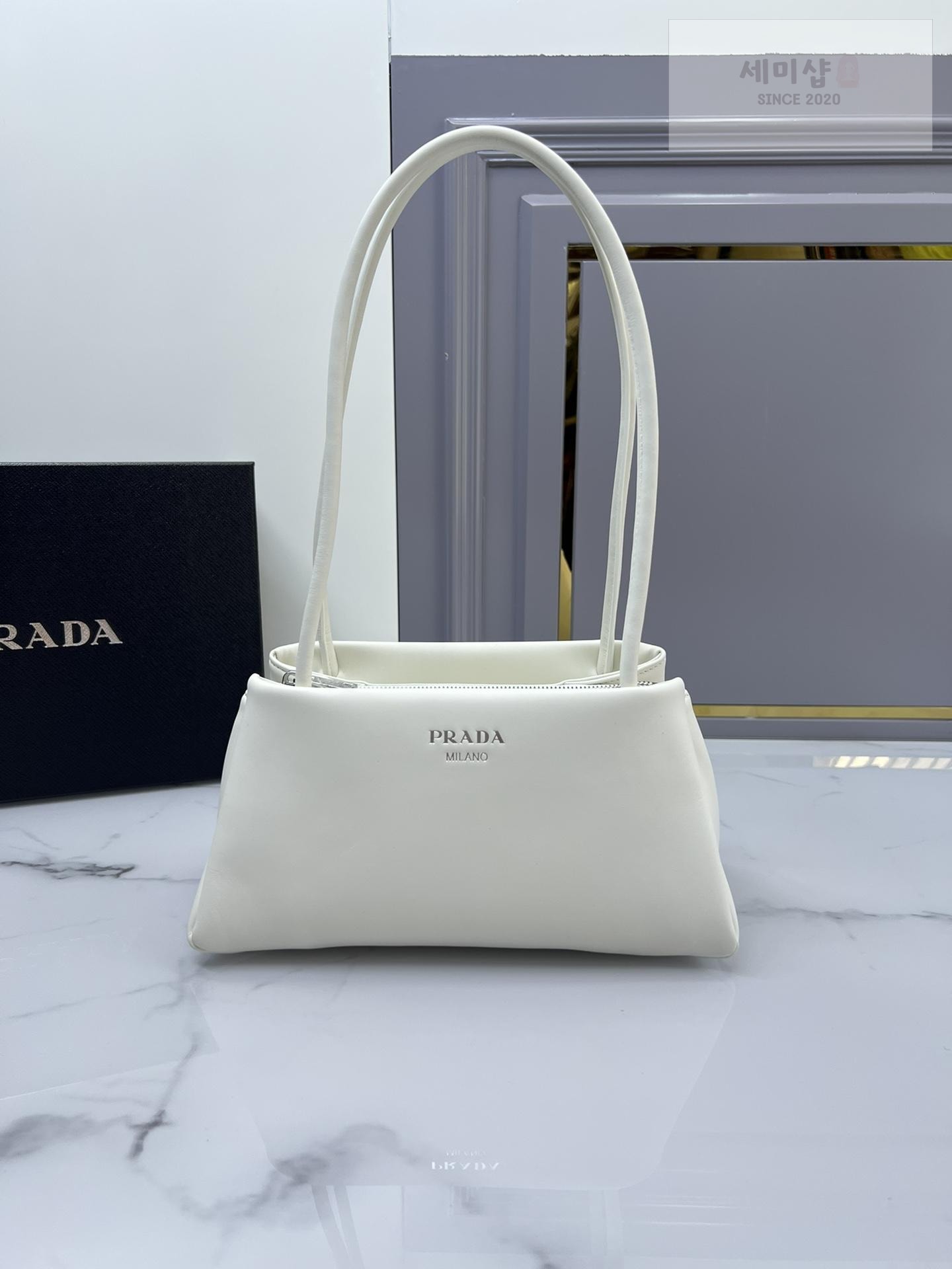 P R A D A Prada Leather Mini Bag Bag 1번 이미지