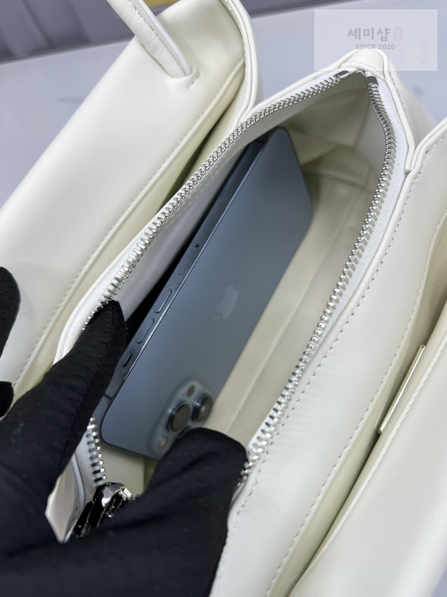 P R A D A Prada Leather Mini Bag Bag 6번 이미지