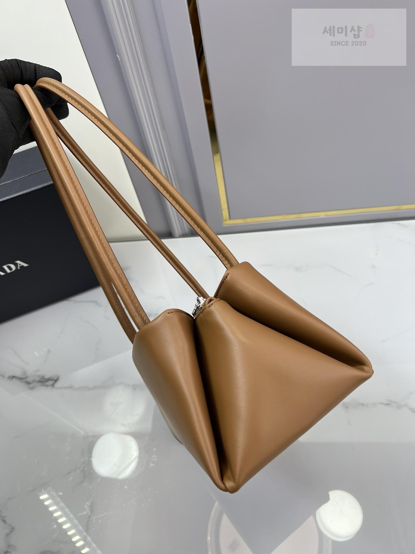 P R A D A Prada Leather Mini Bag Bag 10번 이미지