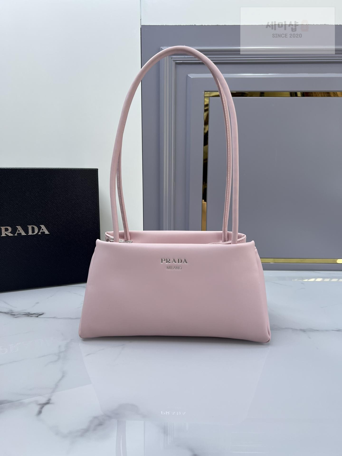 P R A D A Prada Leather Mini Bag Bag 14번 이미지