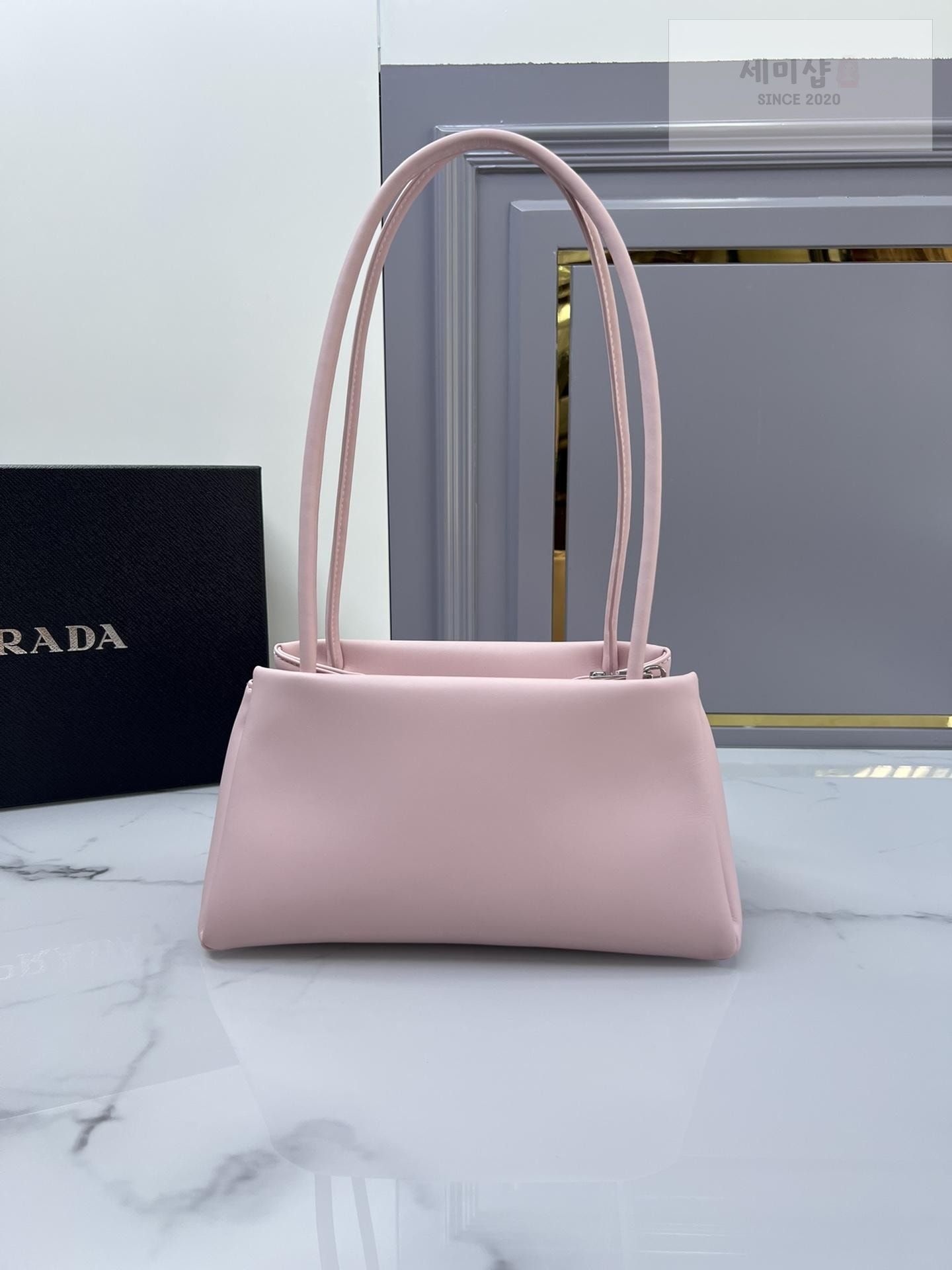 P R A D A Prada Leather Mini Bag Bag 38번 이미지