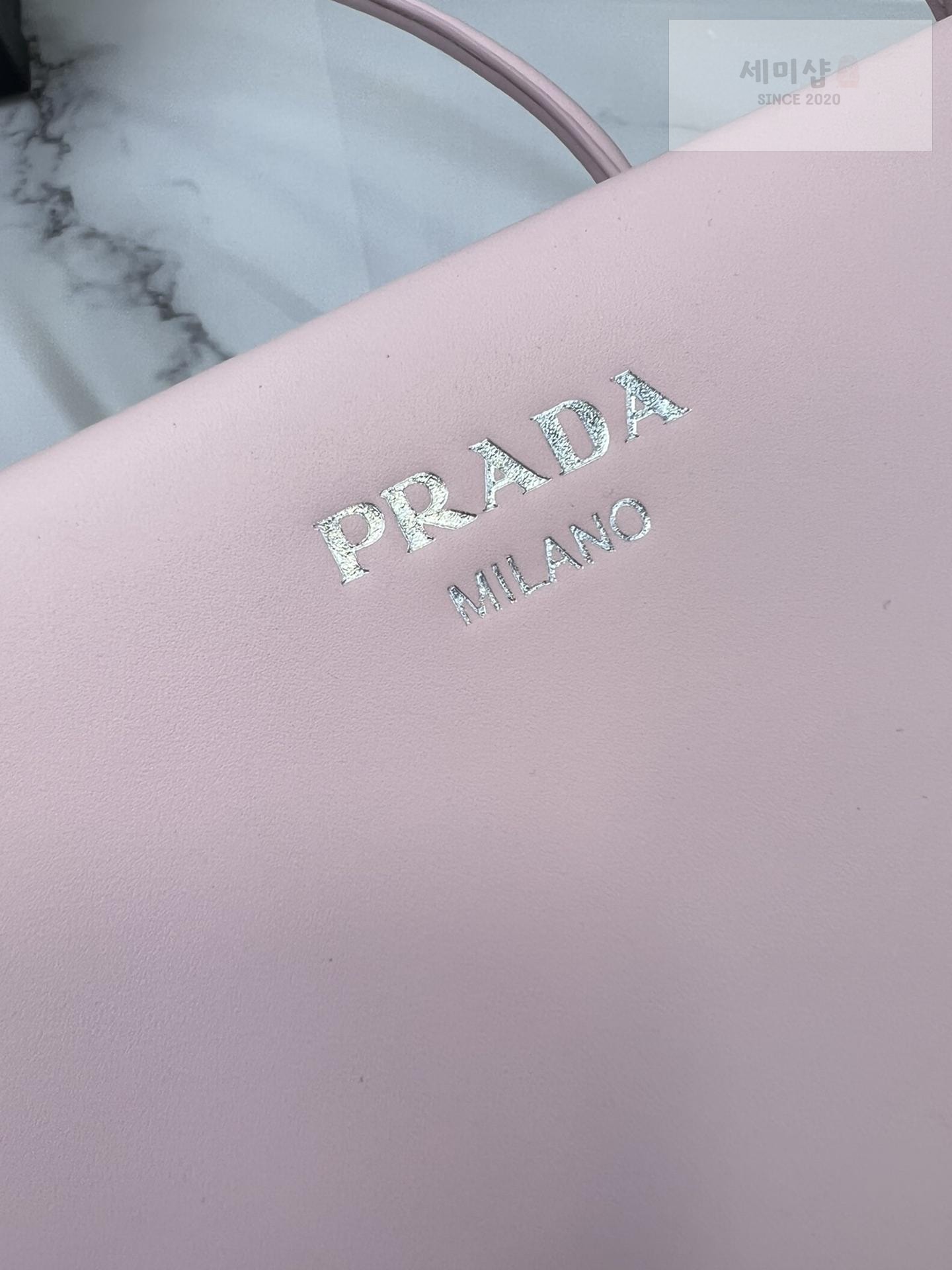 P R A D A Prada Leather Mini Bag Bag 17번 이미지