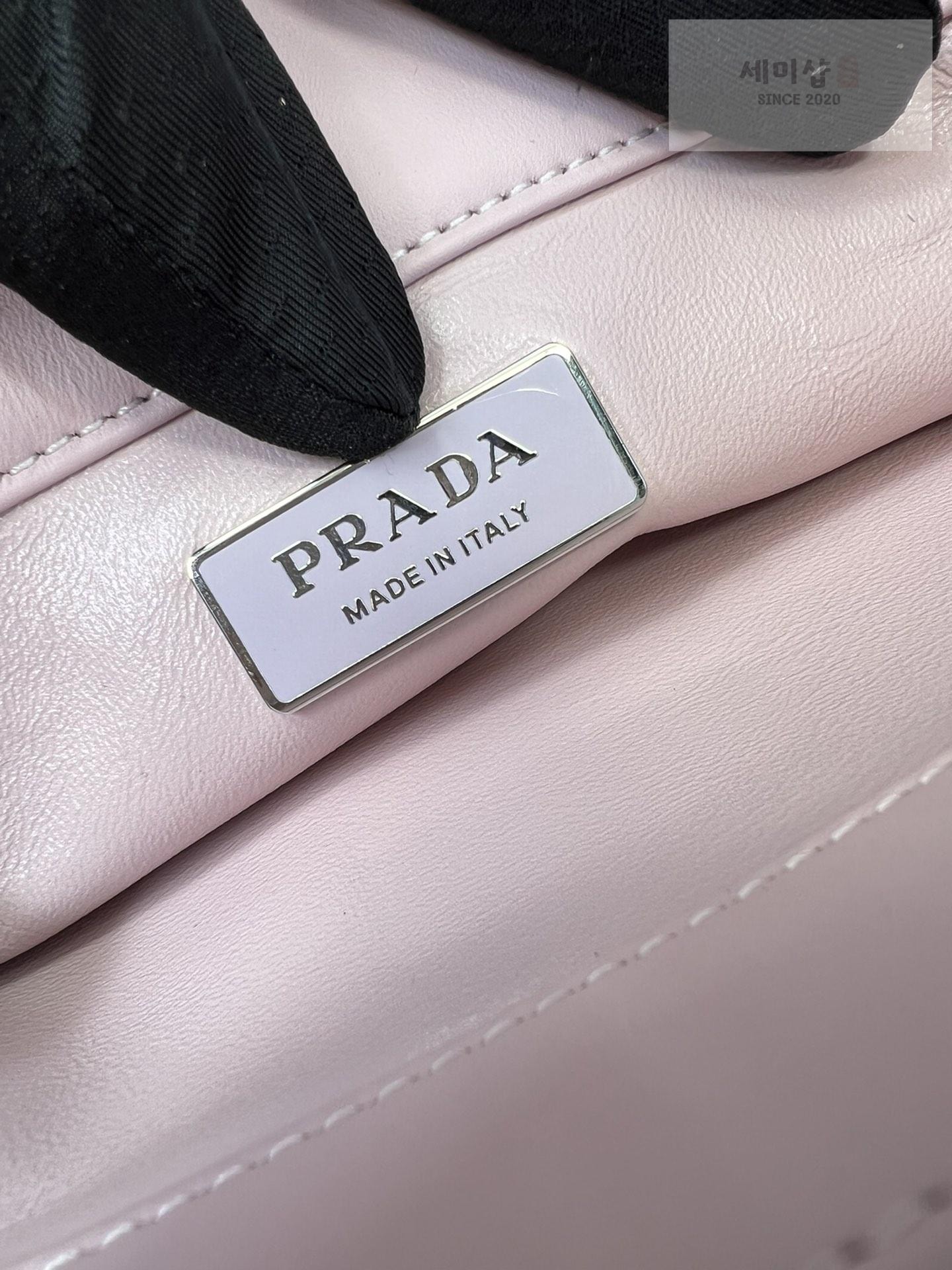 P R A D A Prada Leather Mini Bag Bag 20번 이미지