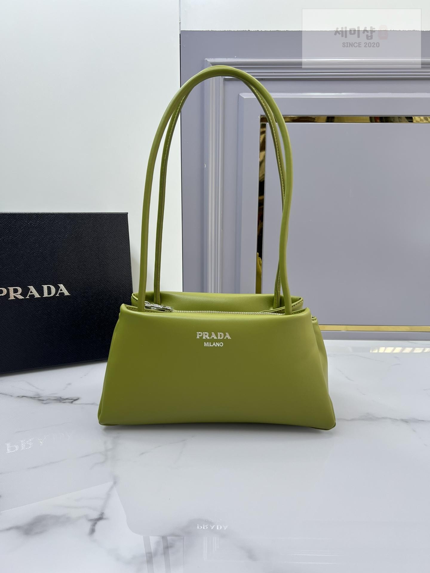 P R A D A Prada Leather Mini Bag Bag 21번 이미지