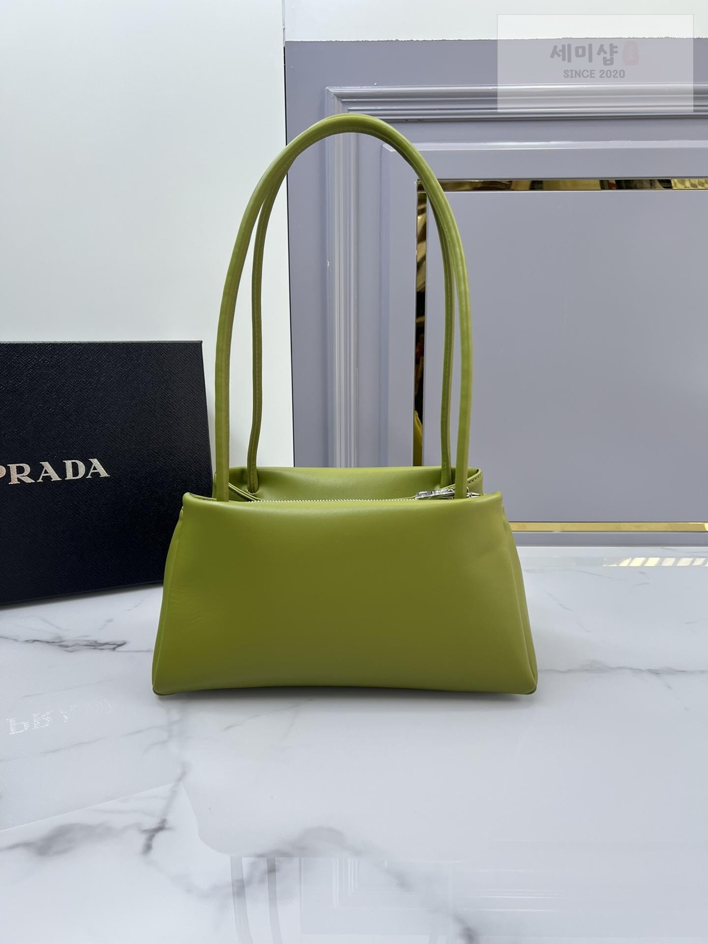 P R A D A Prada Leather Mini Bag Bag 22번 이미지