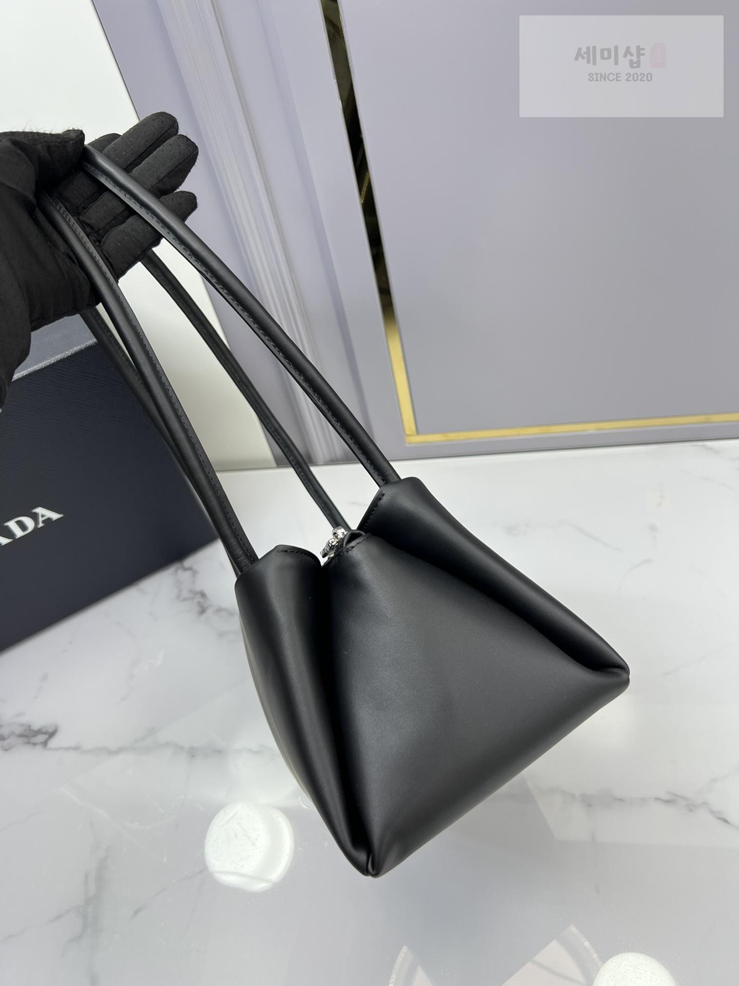 P R A D A Prada Leather Mini Bag Bag 31번 이미지