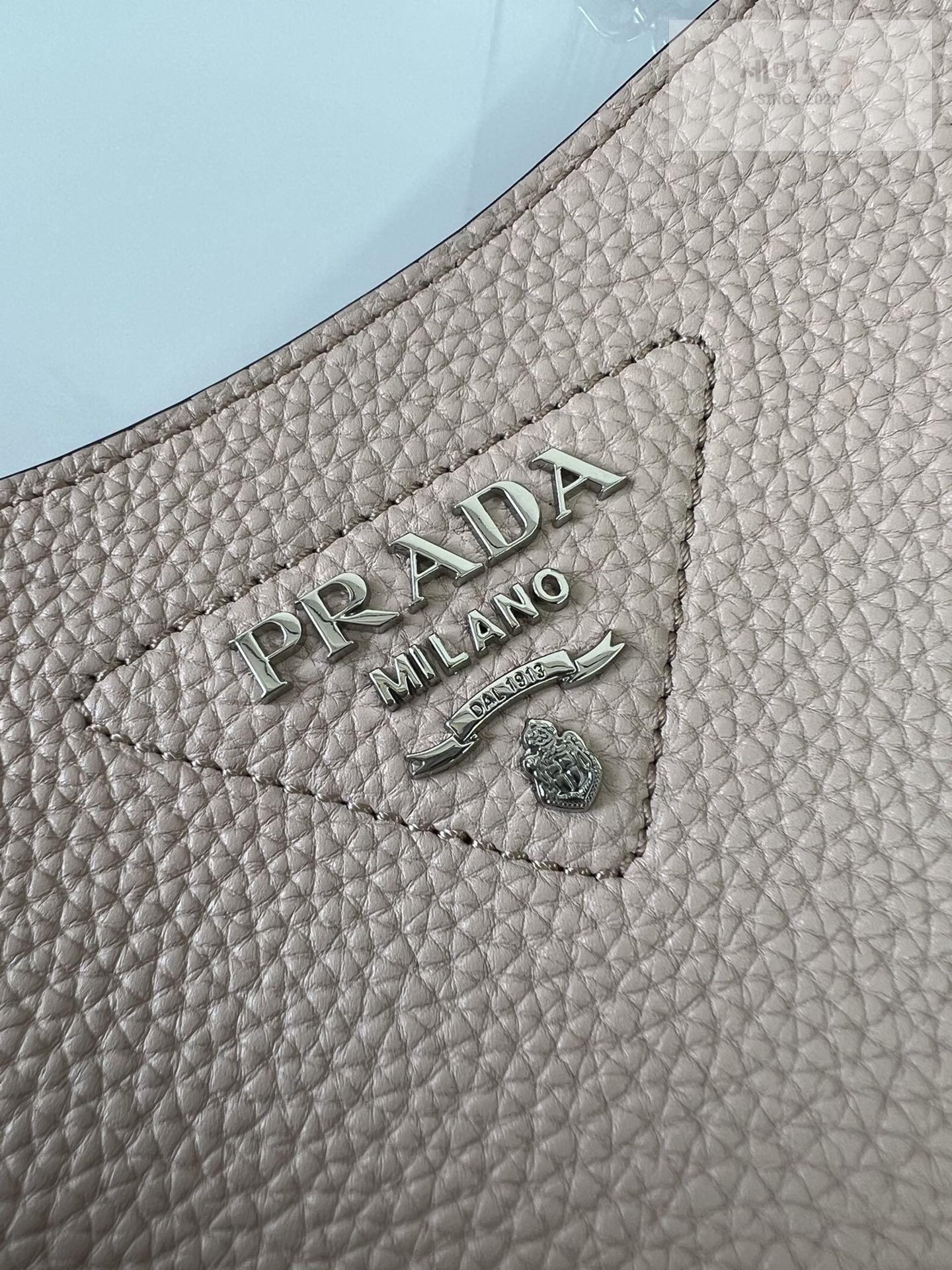 P R A D A Prada Leather Mini Shoulder Bag 11번 이미지