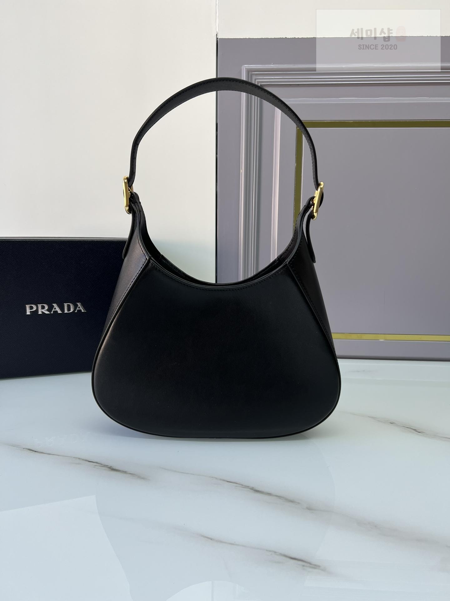 P R A D A Prada Leather Shoulder Bag 13번 이미지