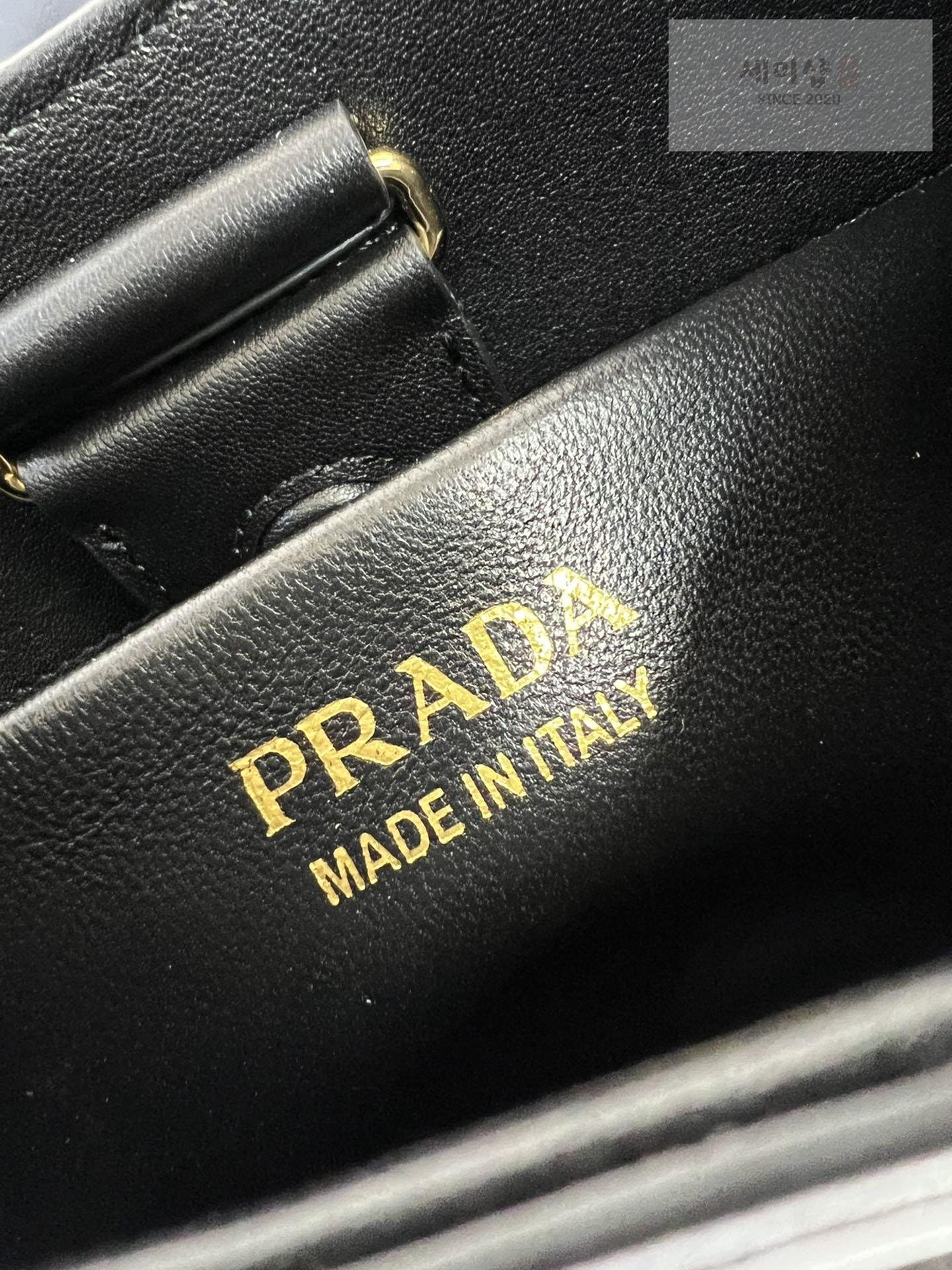 P R A D A Prada Leather Shoulder Bag 21번 이미지