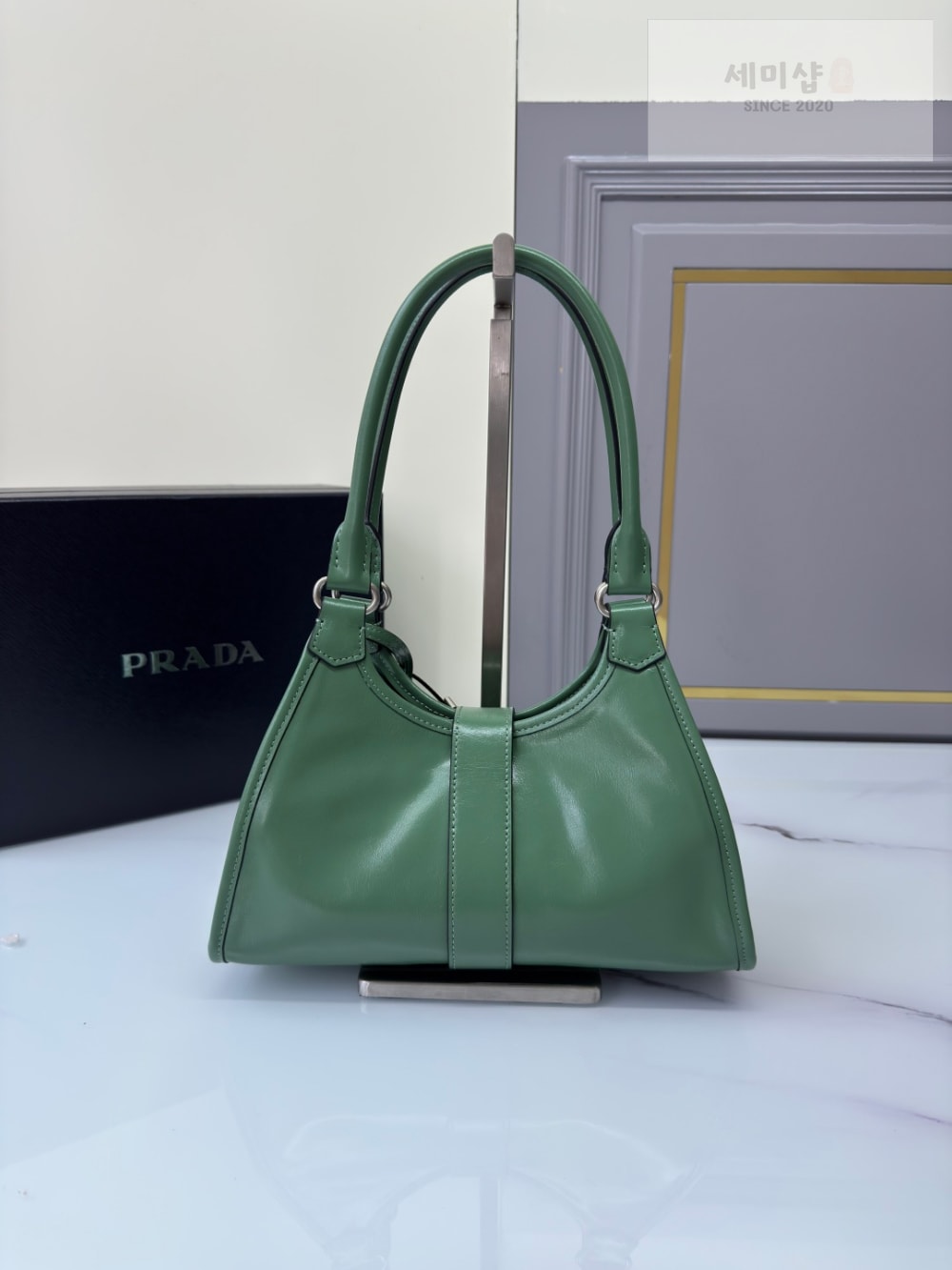 P R A D A Prada Leather Tote Bag 2번 이미지