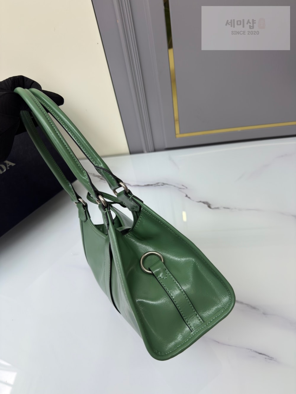 P R A D A Prada Leather Tote Bag 3번 이미지