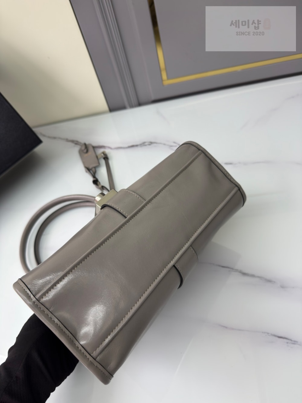 P R A D A Prada Leather Tote Bag 10번 이미지