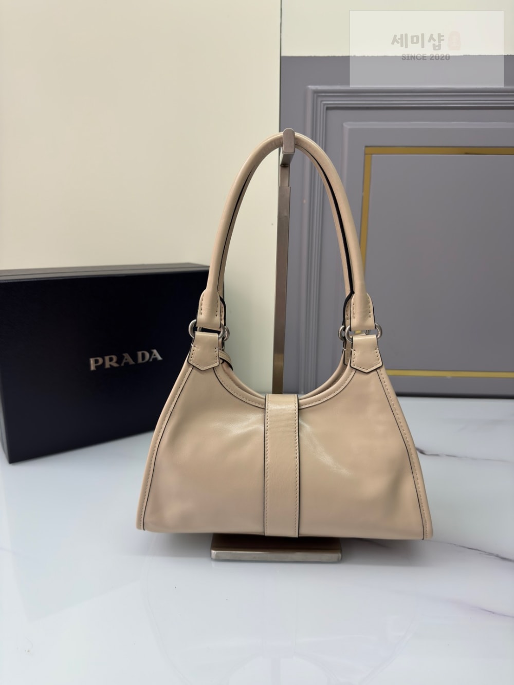 P R A D A Prada Leather Tote Bag 16번 이미지