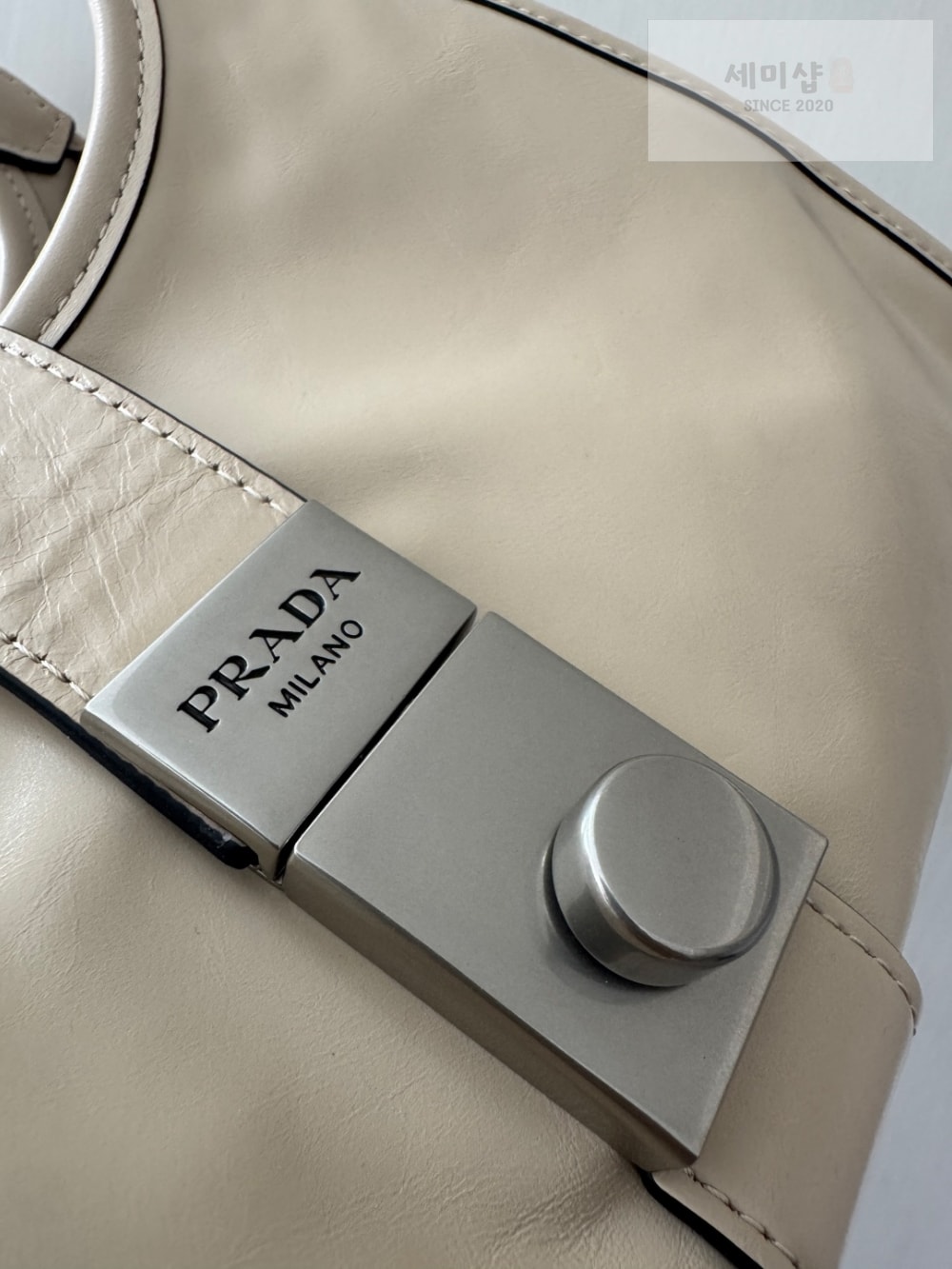 P R A D A Prada Leather Tote Bag 19번 이미지