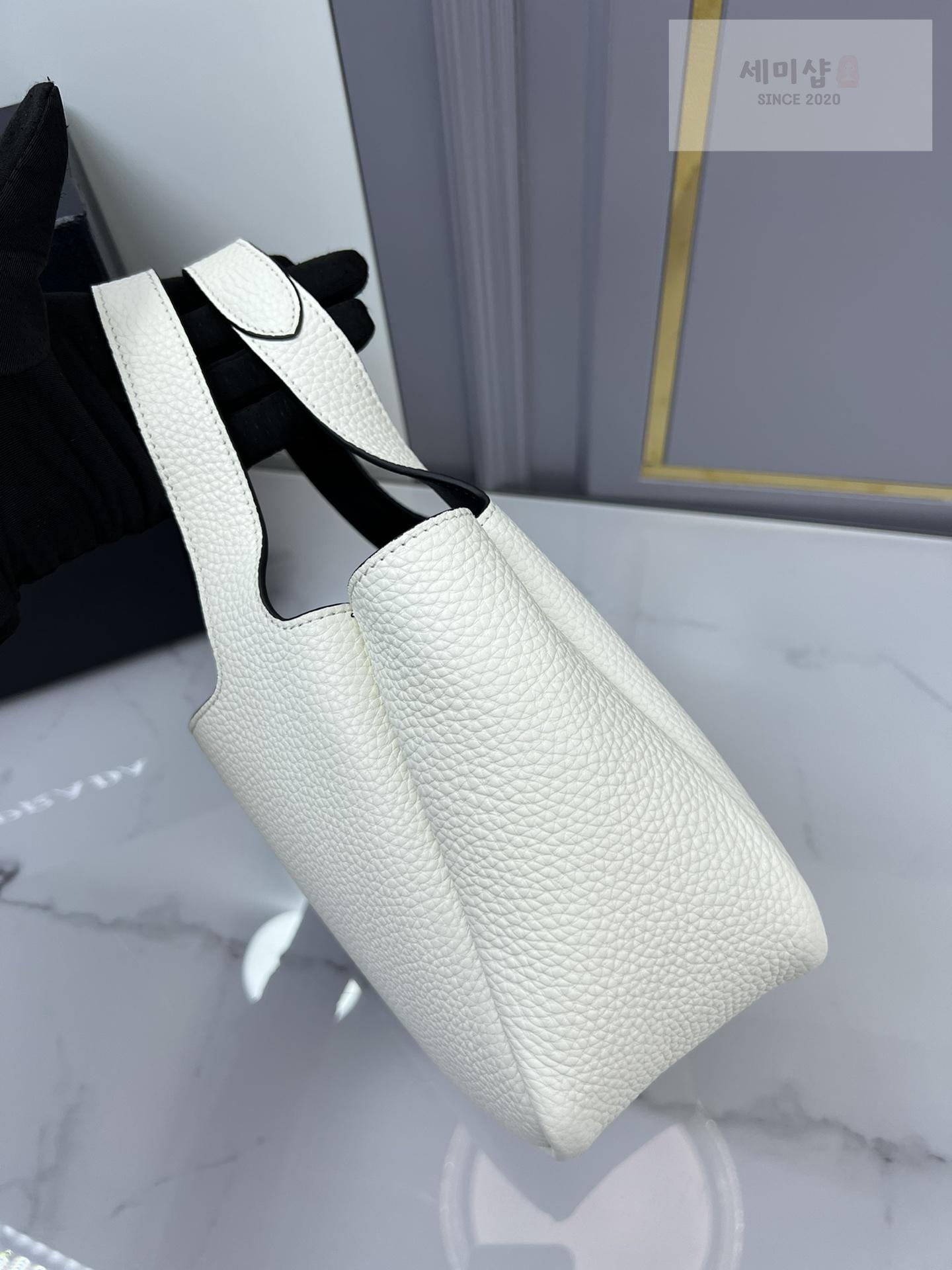 P R A D A Prada Mini Tote Bag 10번 이미지