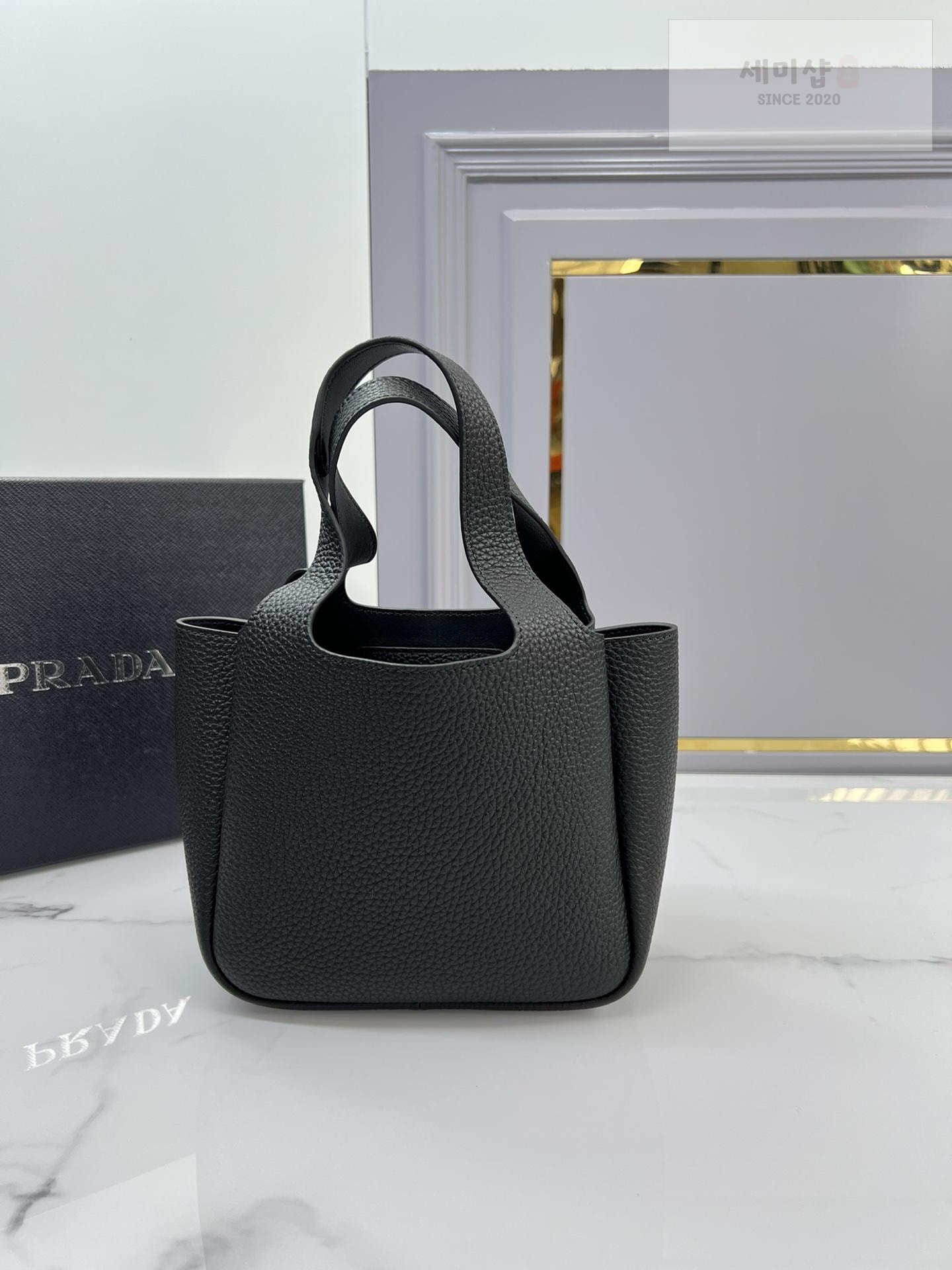 P R A D A Prada Mini Tote Bag 17번 이미지