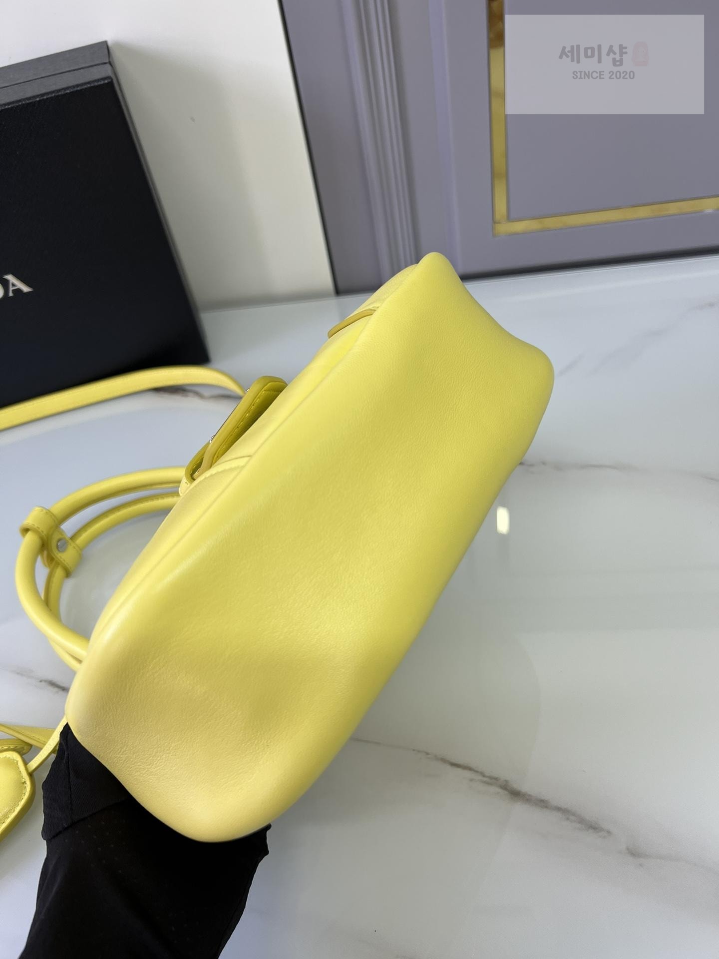 P R A D A Prada Moon Re-nylon and Leather Bag Bag 1번 이미지